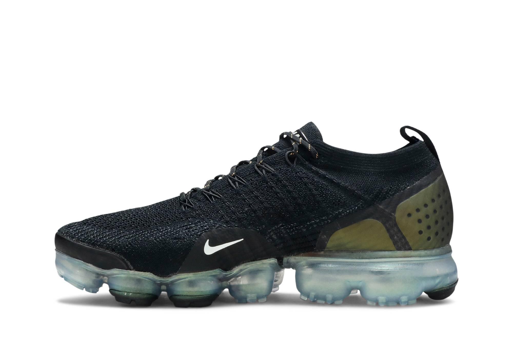 vapor max with gold