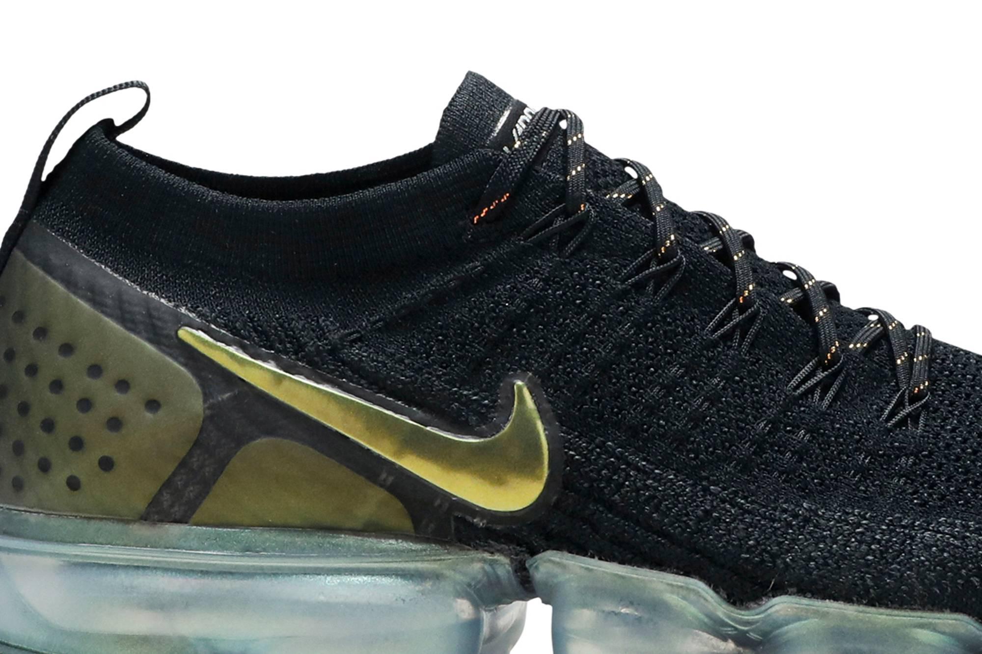 vapor max with gold