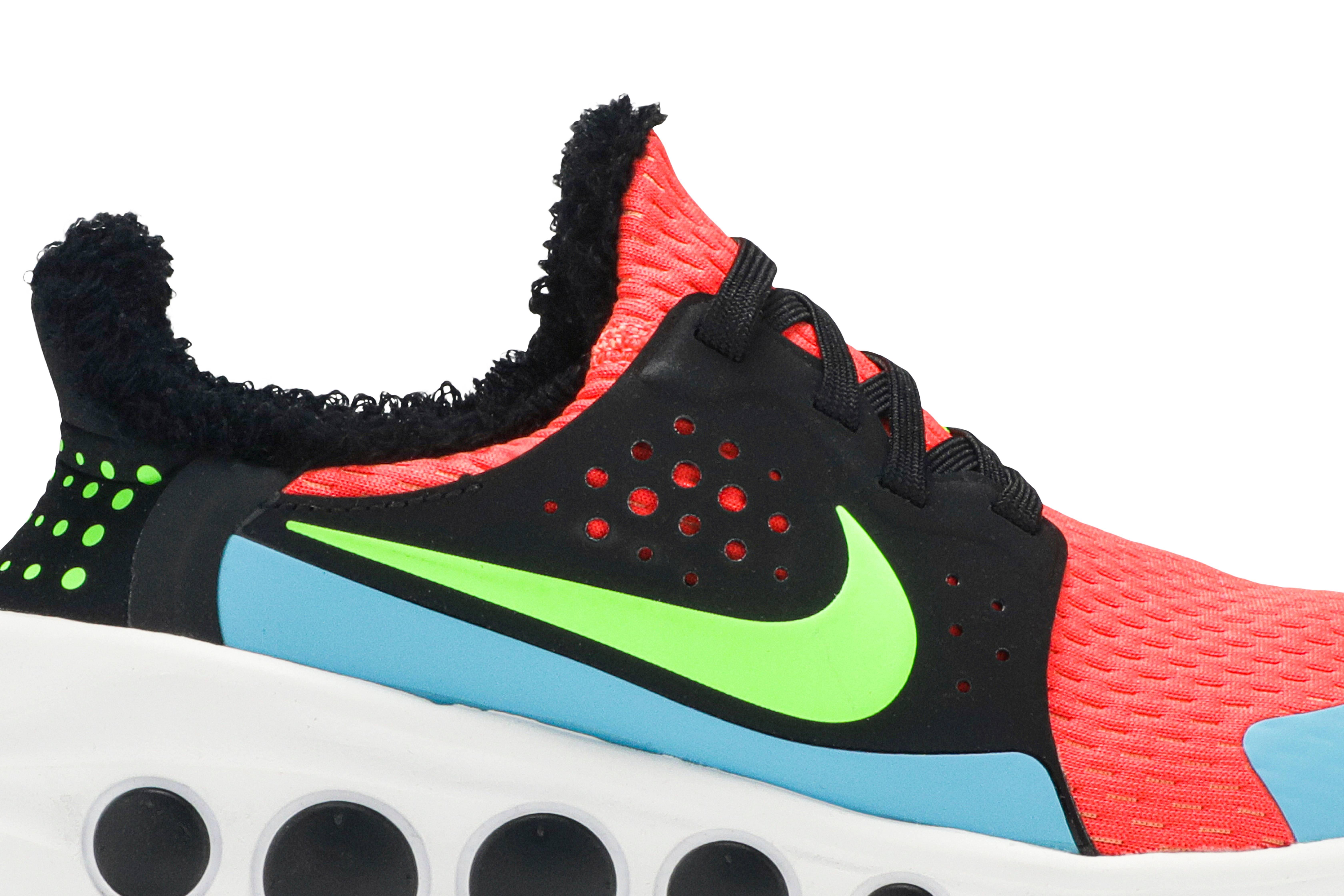 nike cruzrone multicolor