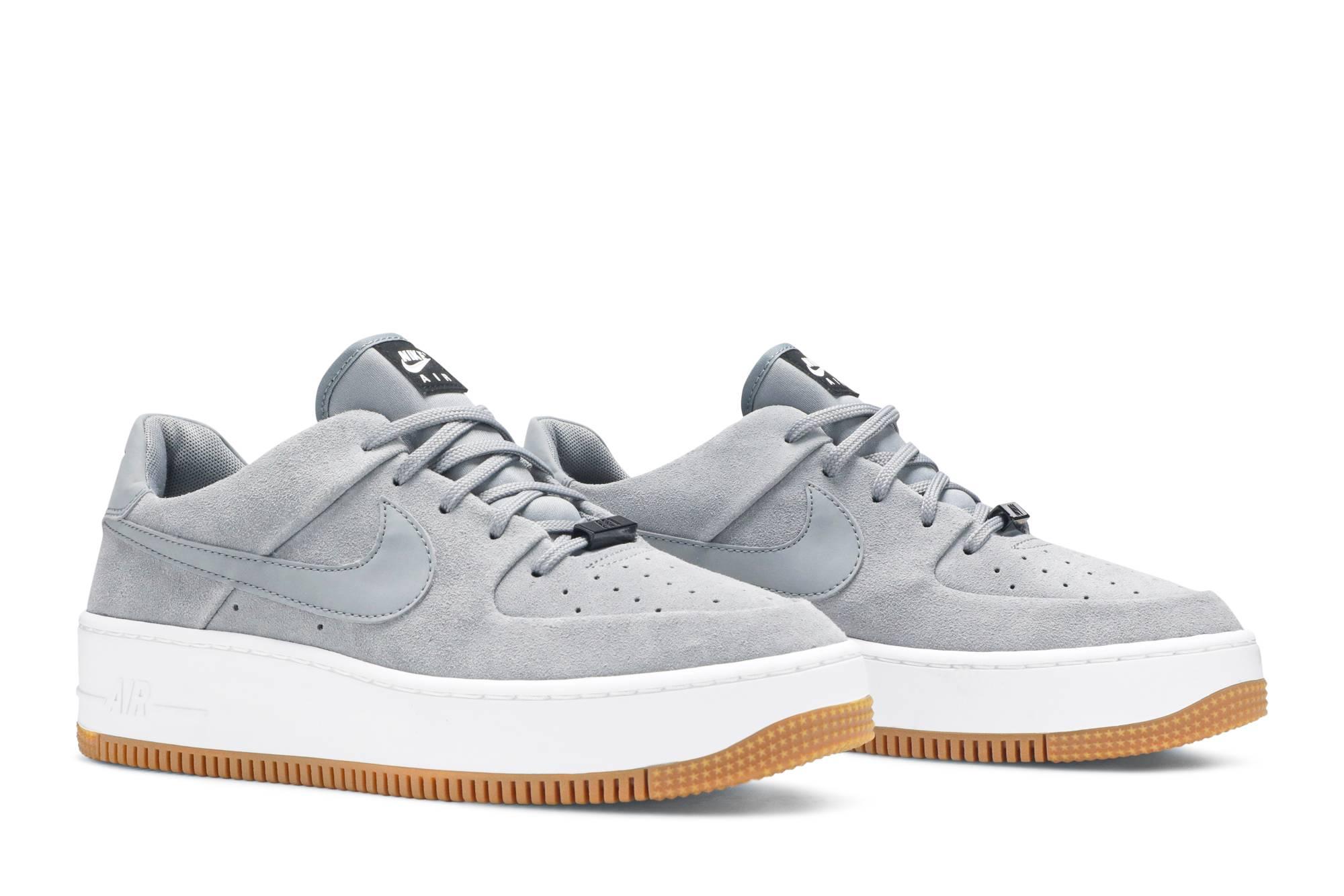 Air Force 1 Sage Low Shoe in Gray | Lyst