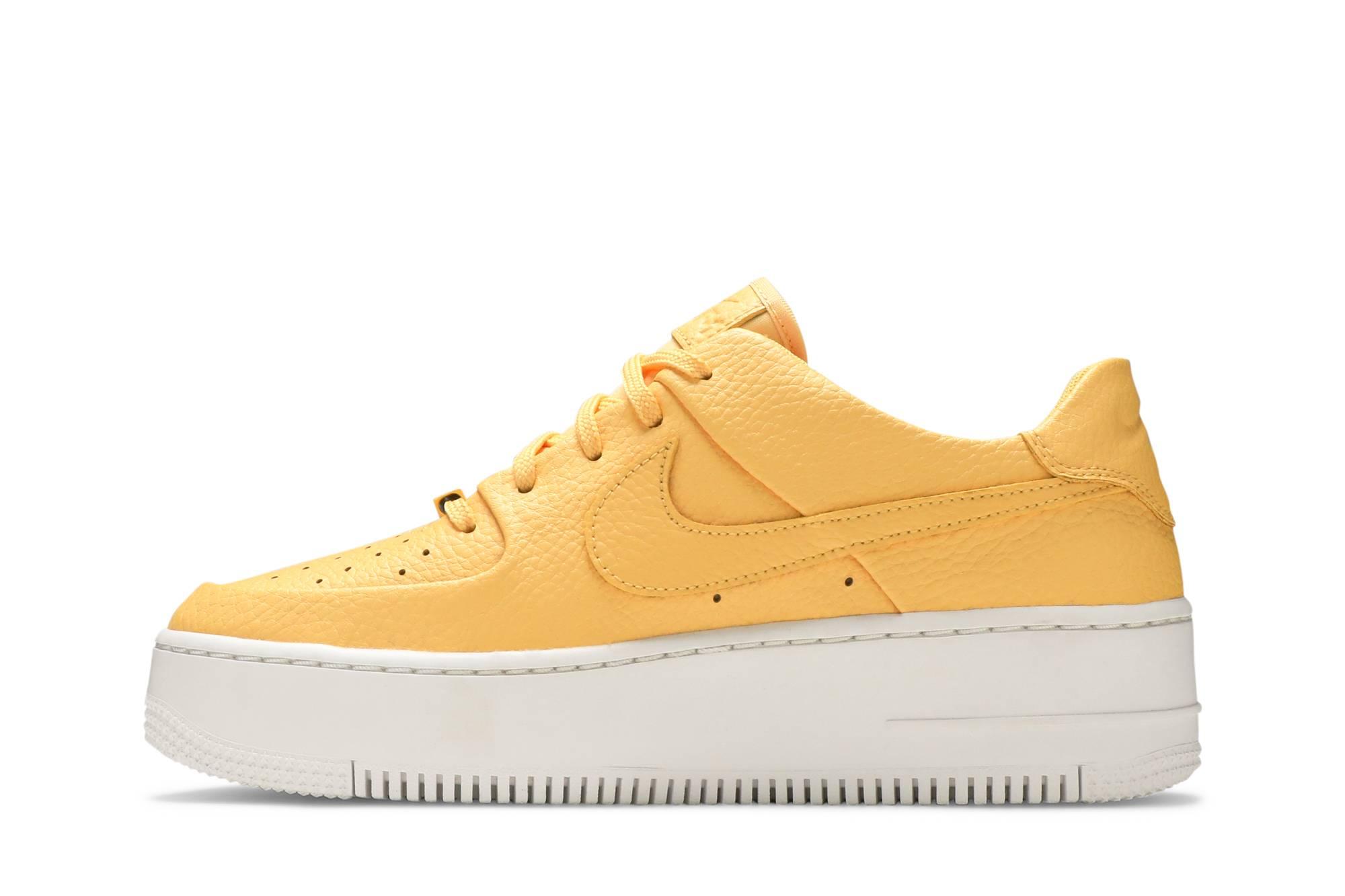 Nike Air Force 1 Sage Low 'topaz Gold' in Yellow | Lyst