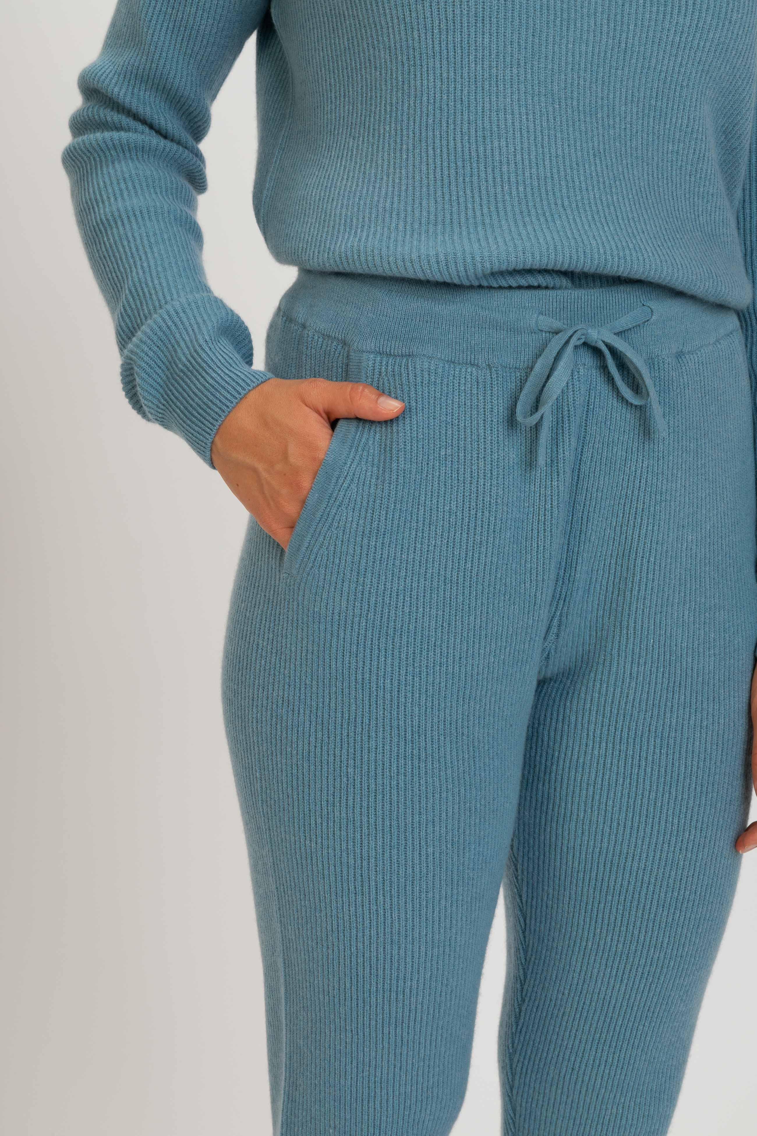 Gobi Cashmere Cashmere JOGGERS in Blue 