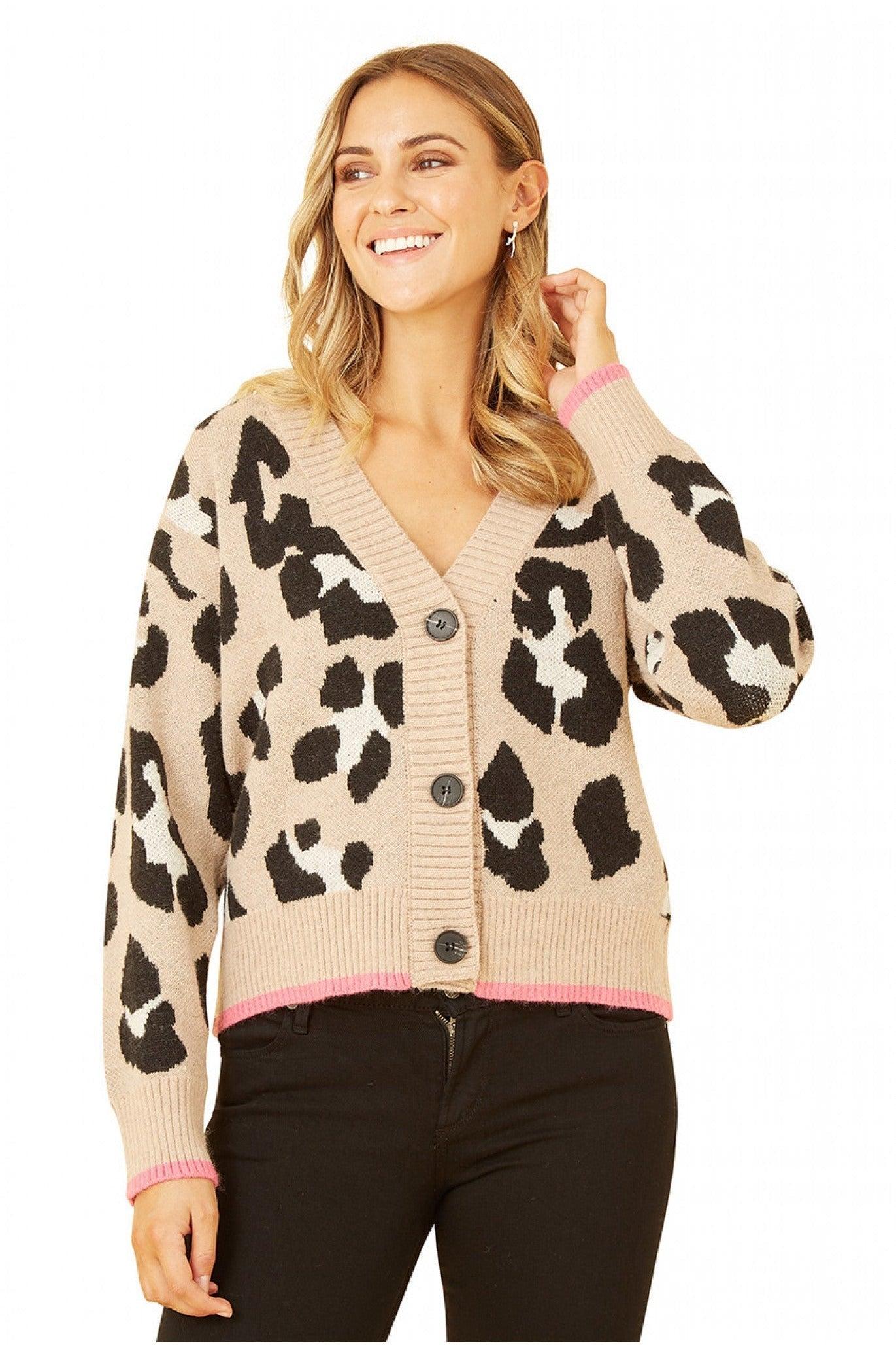 Yumi' Oversize Animal Print Intarsia Knitted Cardigan in Black | Lyst