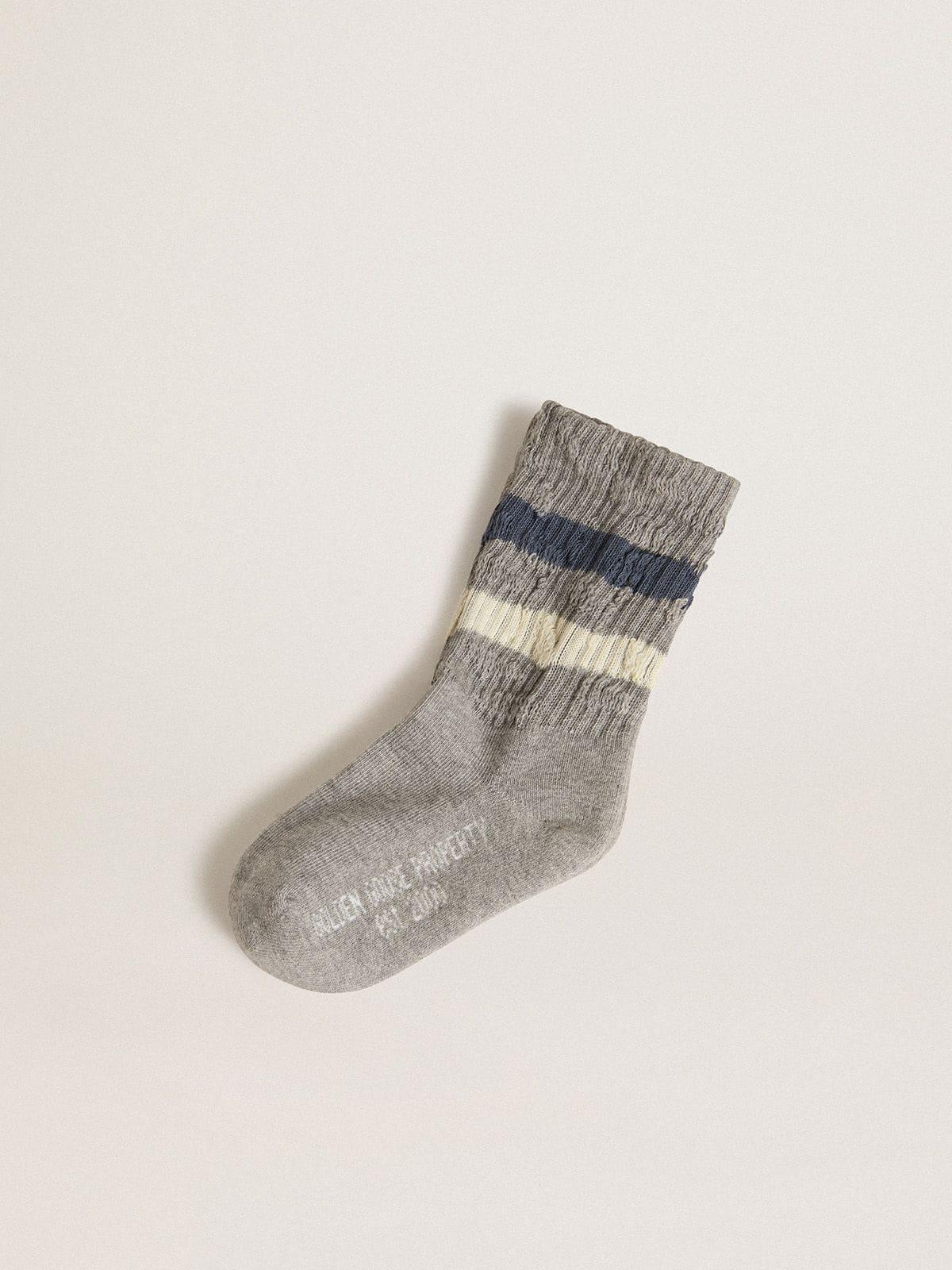 GOLDEN GOOSE ソックス Cotton socks with distressed finishes, green stripes and logo