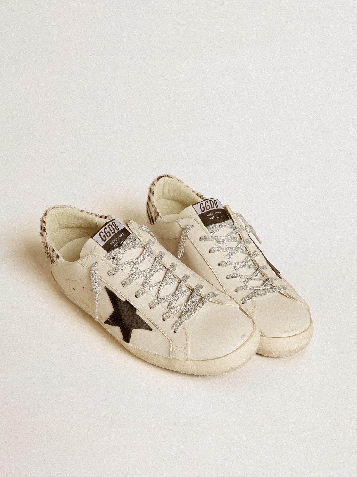 スニーカー Golden  Low-Top Sneakers With Contrasting Heel Tab Golden Goose Contrast heel tab low-top sneakers | The