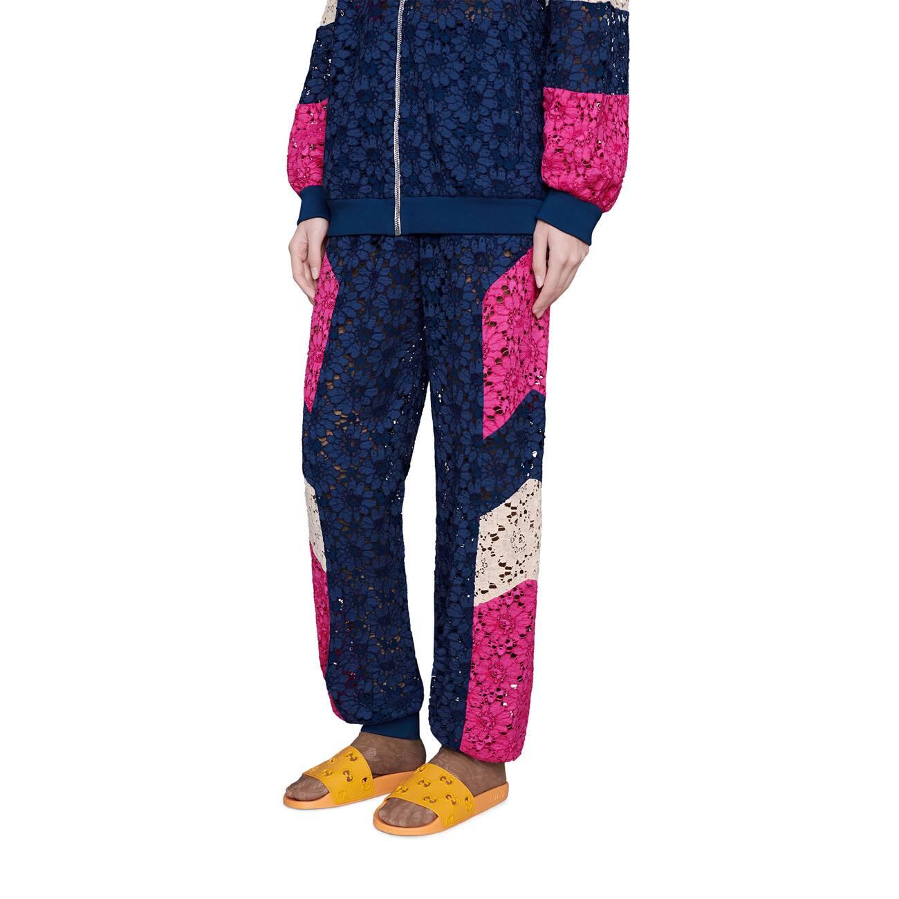 gucci women's rubber gg slide sandal