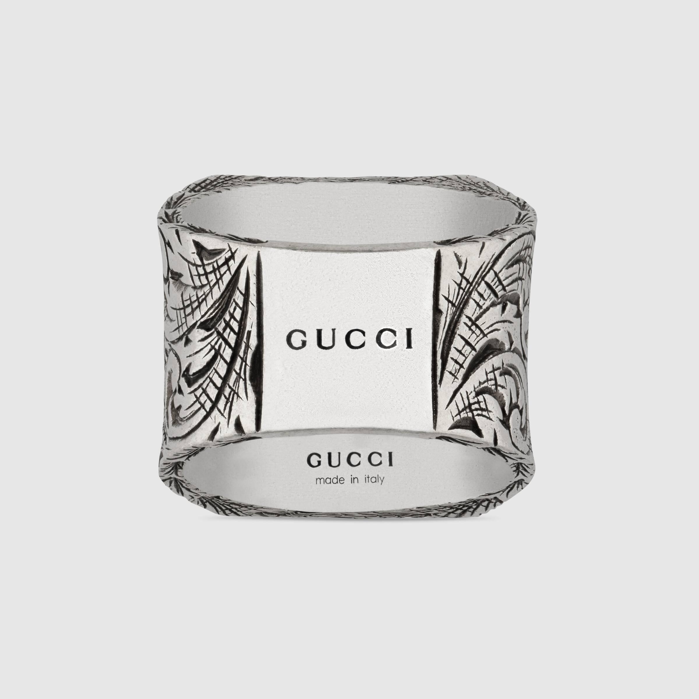 Gucci グッチアルファベット 