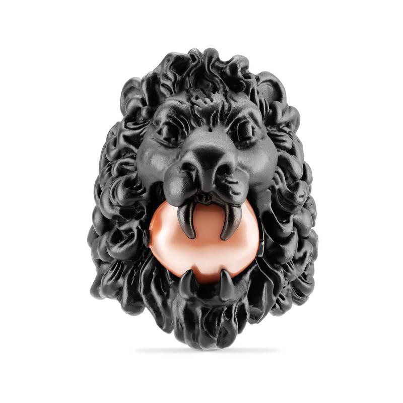 Lånte taske Migration Gucci Lion Head Ring With Glass Pearl in Pearl , Black (Black) - Lyst