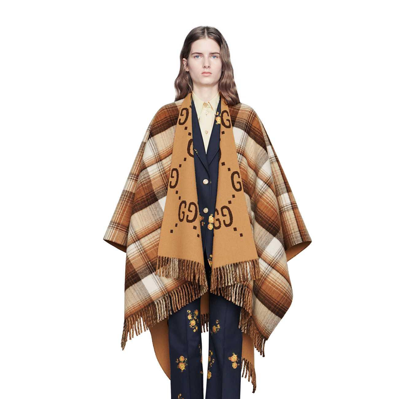 Gucci Reversible GG Wool Poncho in Brown | Lyst