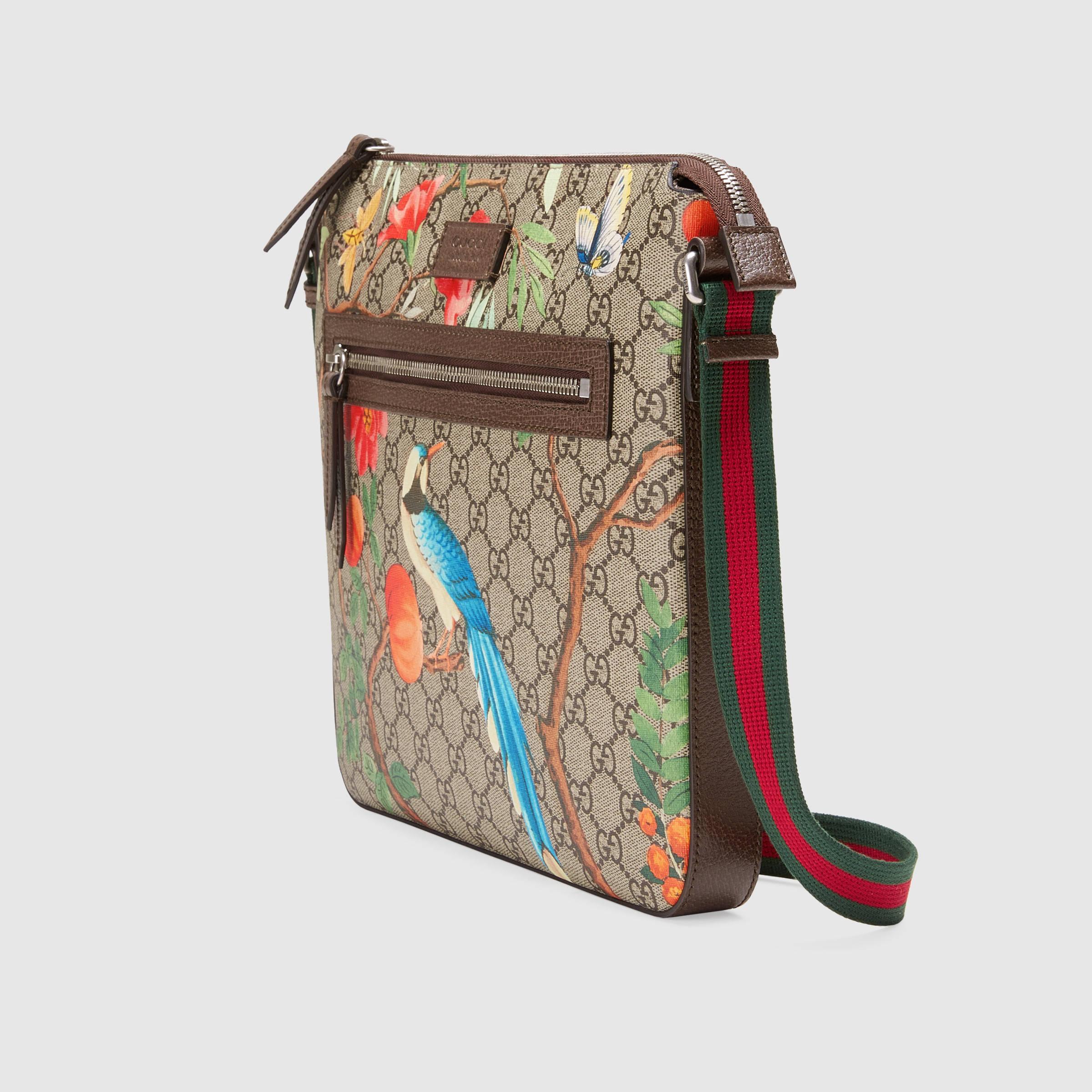 gucci tian gg supreme messenger bag
