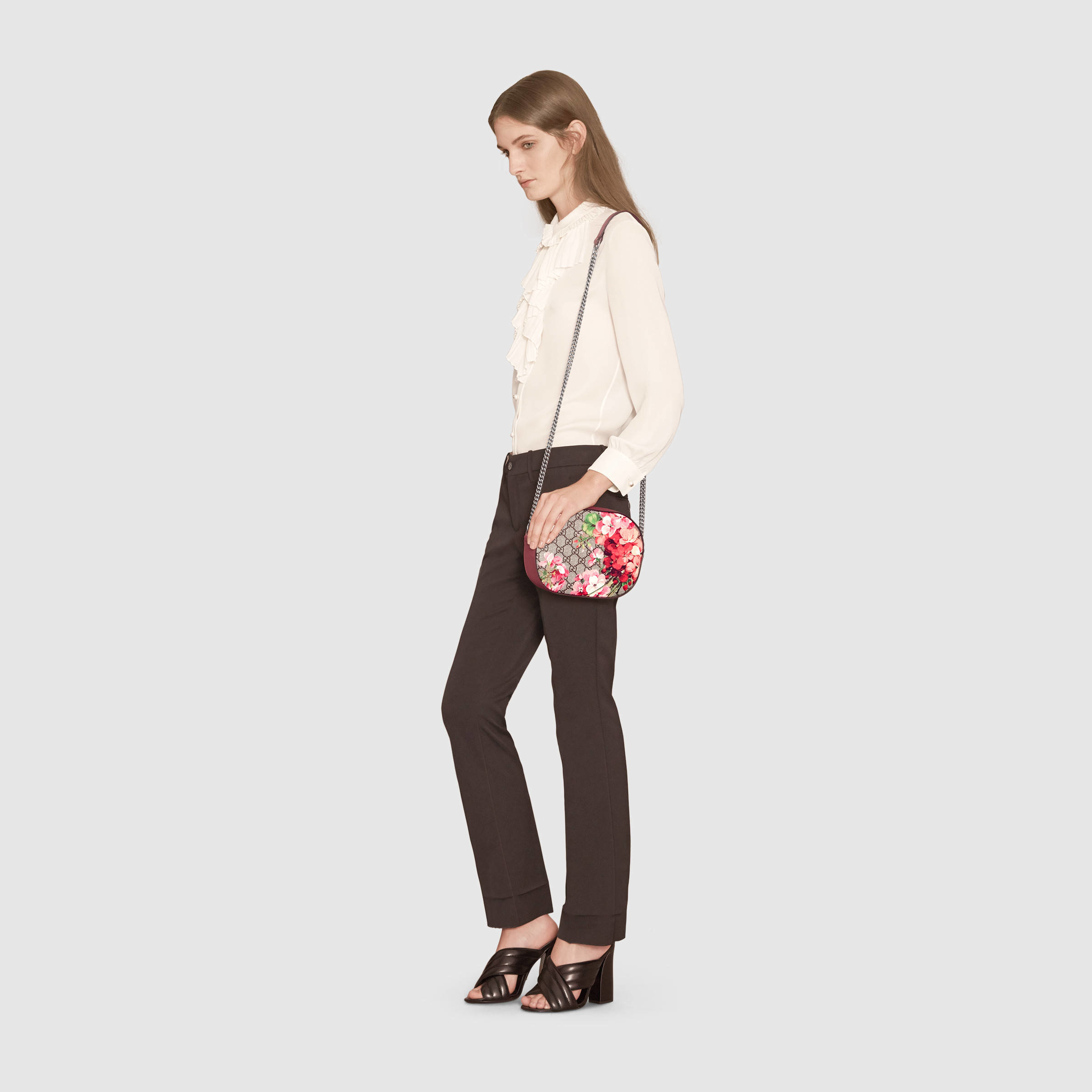 gucci blooms gg supreme mini chain bag