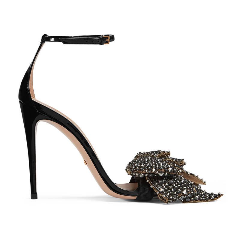 Gucci Patent Leather Sandal With Removable Crystal Bow in Black - Lyst
