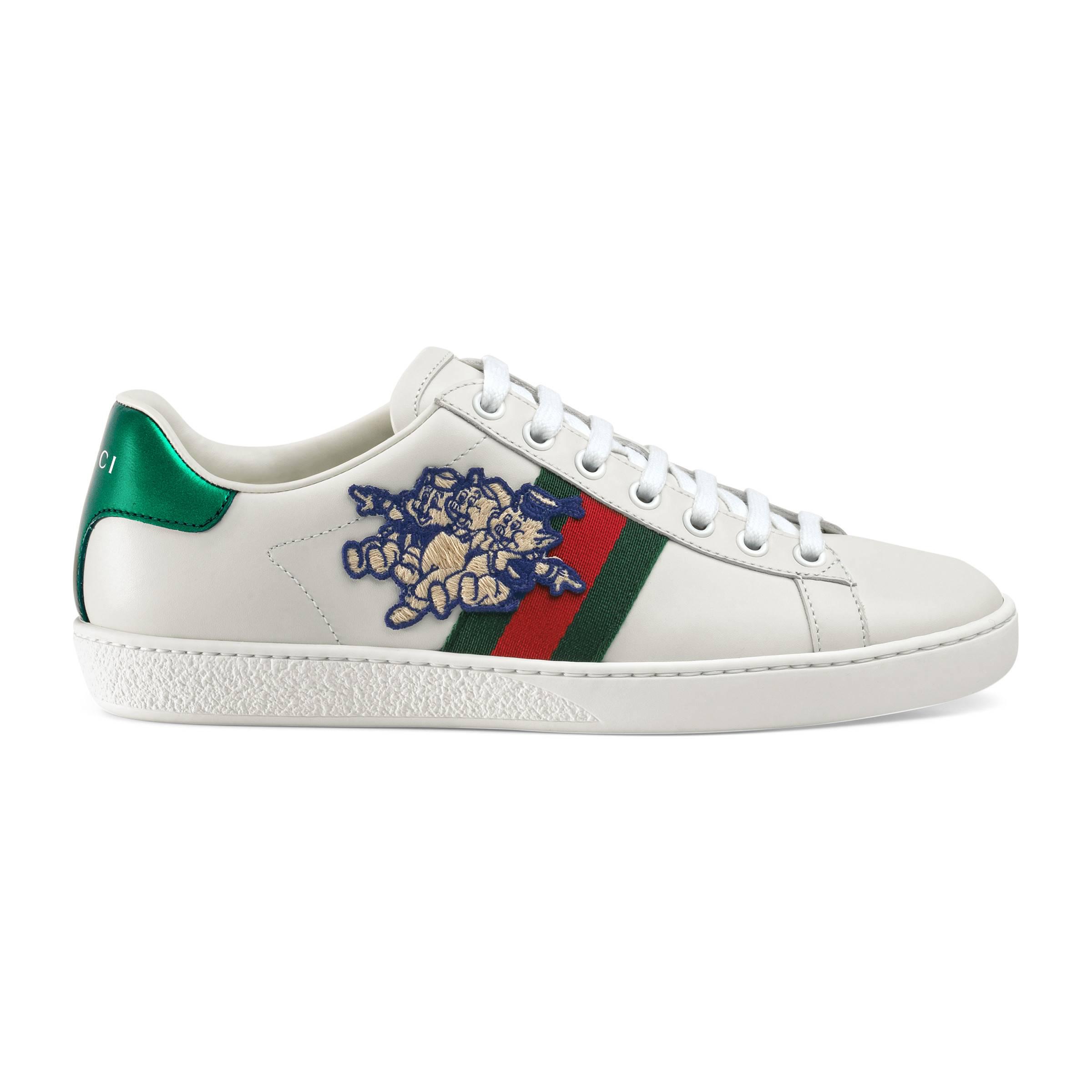 Baskets Ace à empiècement Les Trois Petits Cochons pour femme Gucci en  coloris Blanc | Lyst