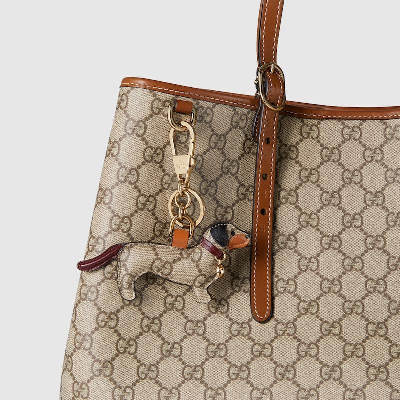Gucci レディース メタリック ドッグ シェイプ バッグ チャーム 