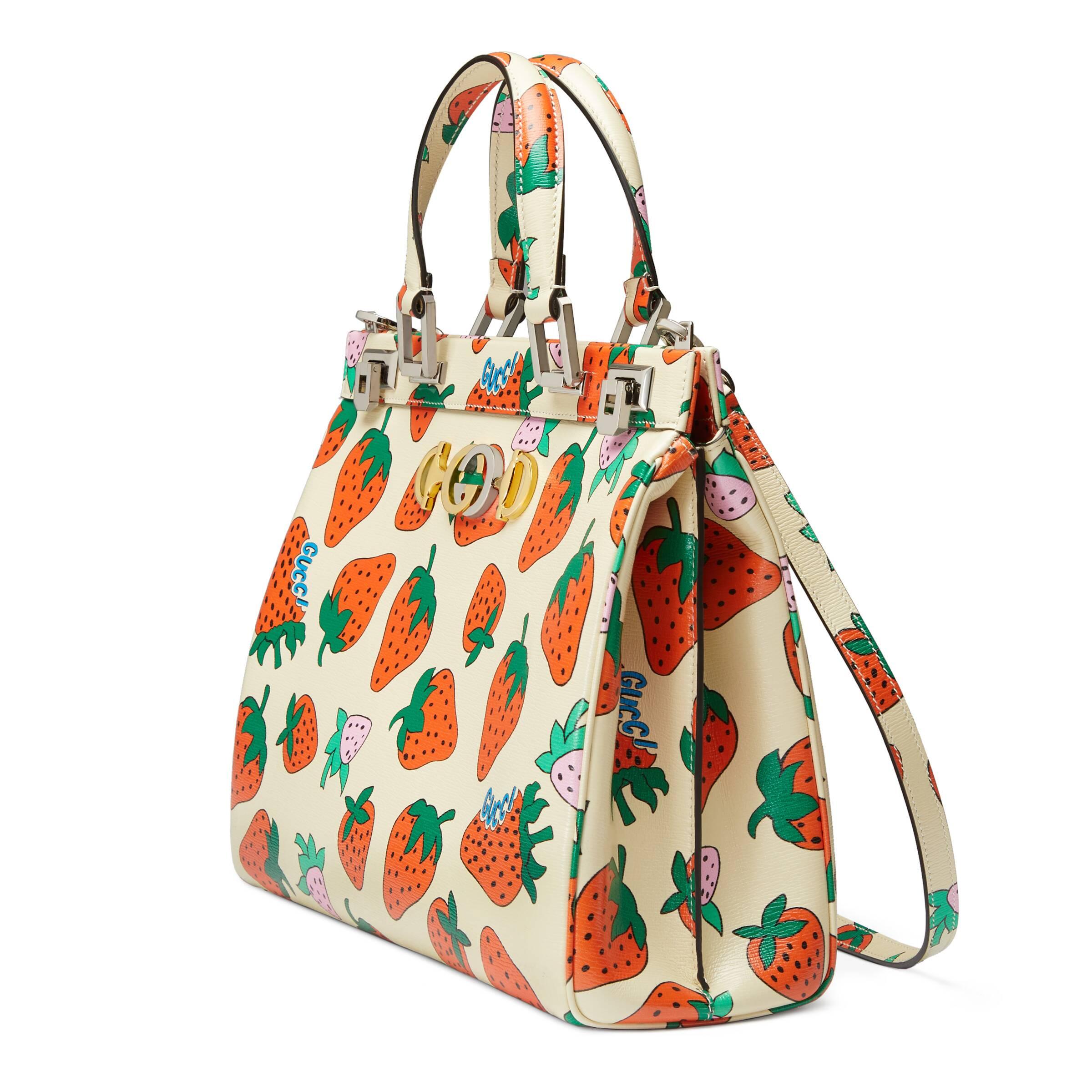 Gucci Zumi Strawberry Print Medium Top Handle Bag in White | Lyst