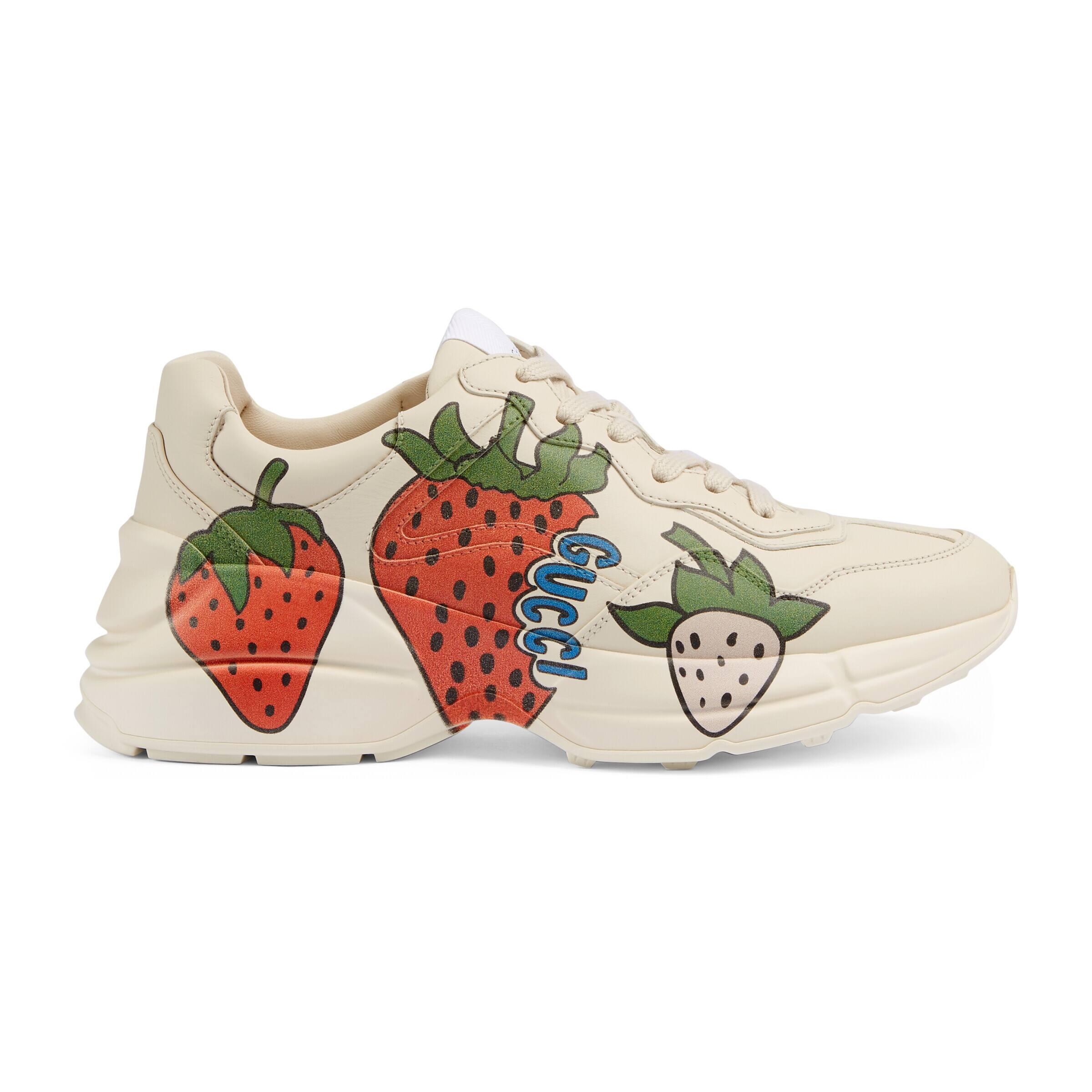 Gucci Rhyton Strawberry Sneakers in White | Lyst