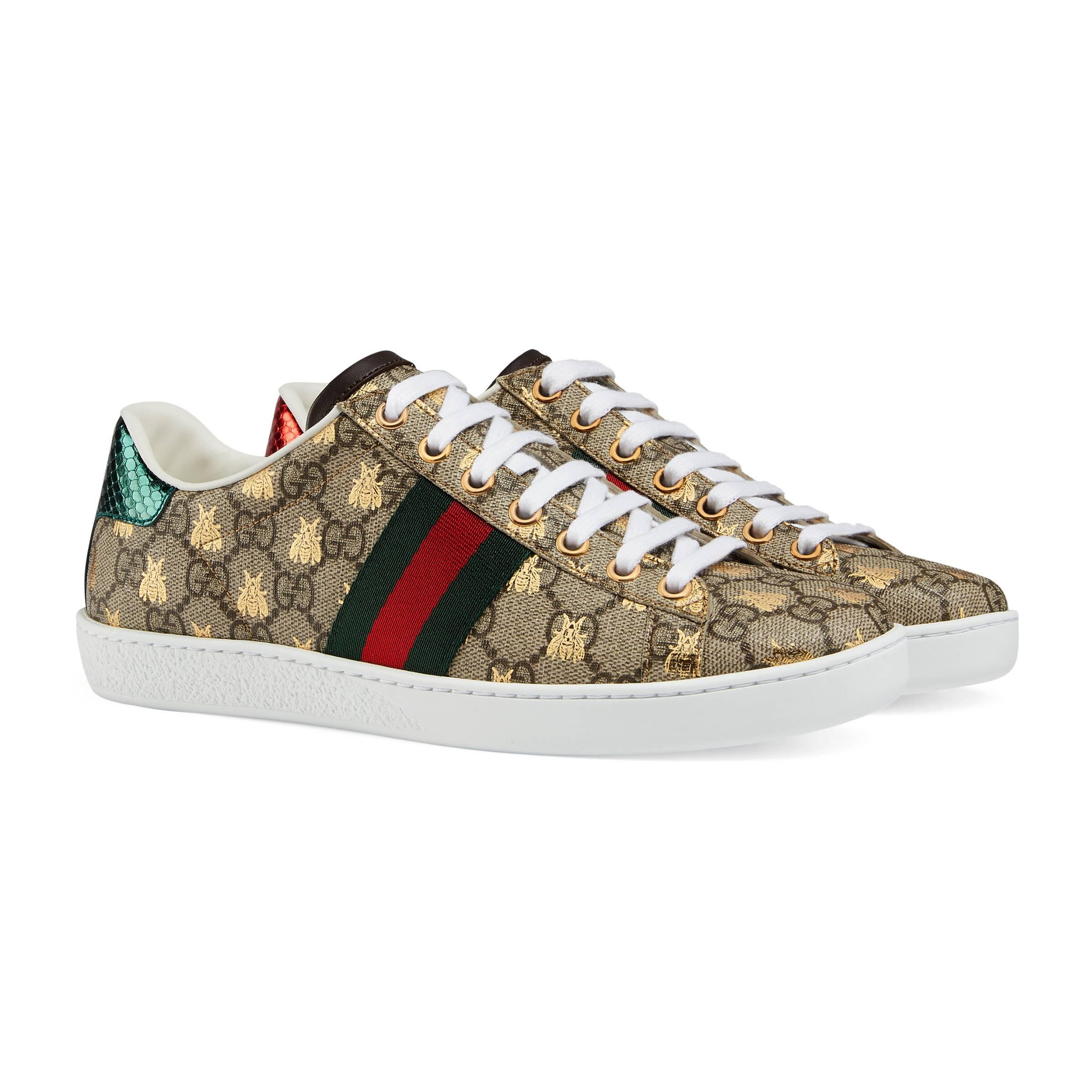 Gucci Ace GG Supreme Sneaker With Bees in Beige (Natural) - Lyst