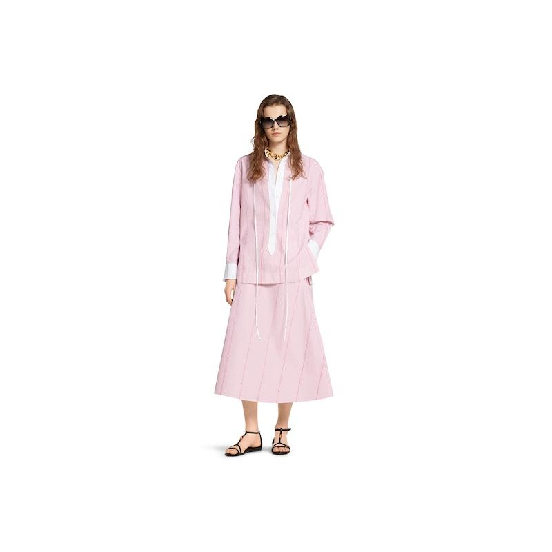 日本未入荷【GUCCI】GGマクラメ ミドルレングス スカート GUCCI（ひざ丈スカート）のフリマアイテム一覧