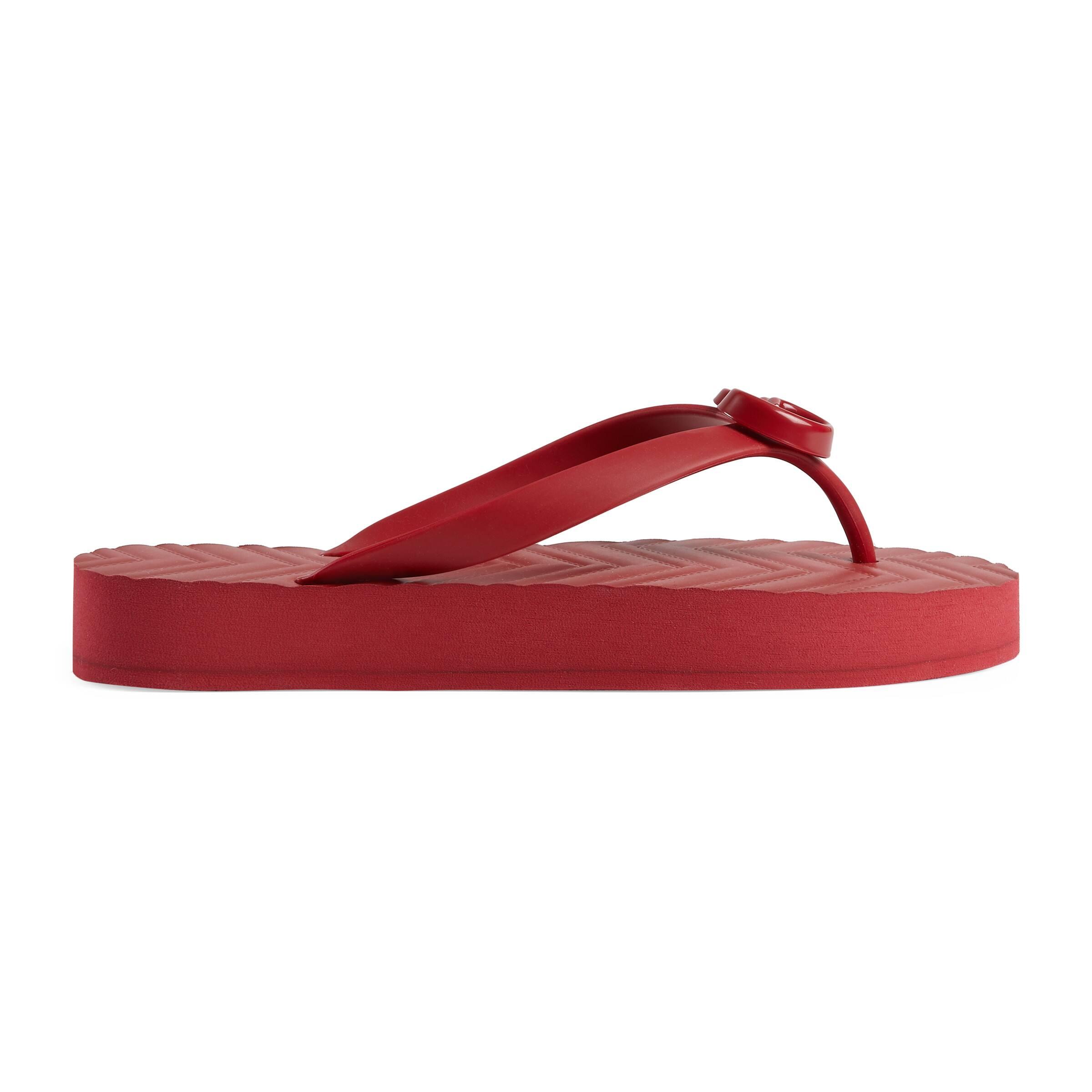 Gucci Chevron Thong Sandal in Red | Lyst