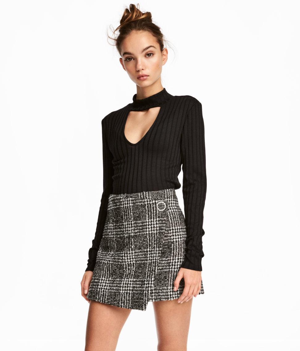 black wrap skirt short