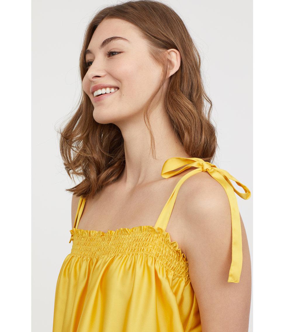 H&M Synthetic Dress With Smocking in Yellow - Lyst