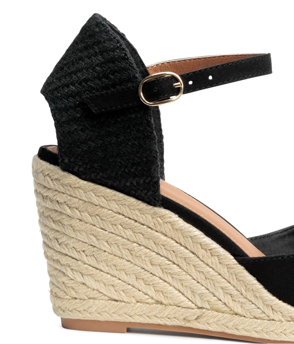 h and m black wedges