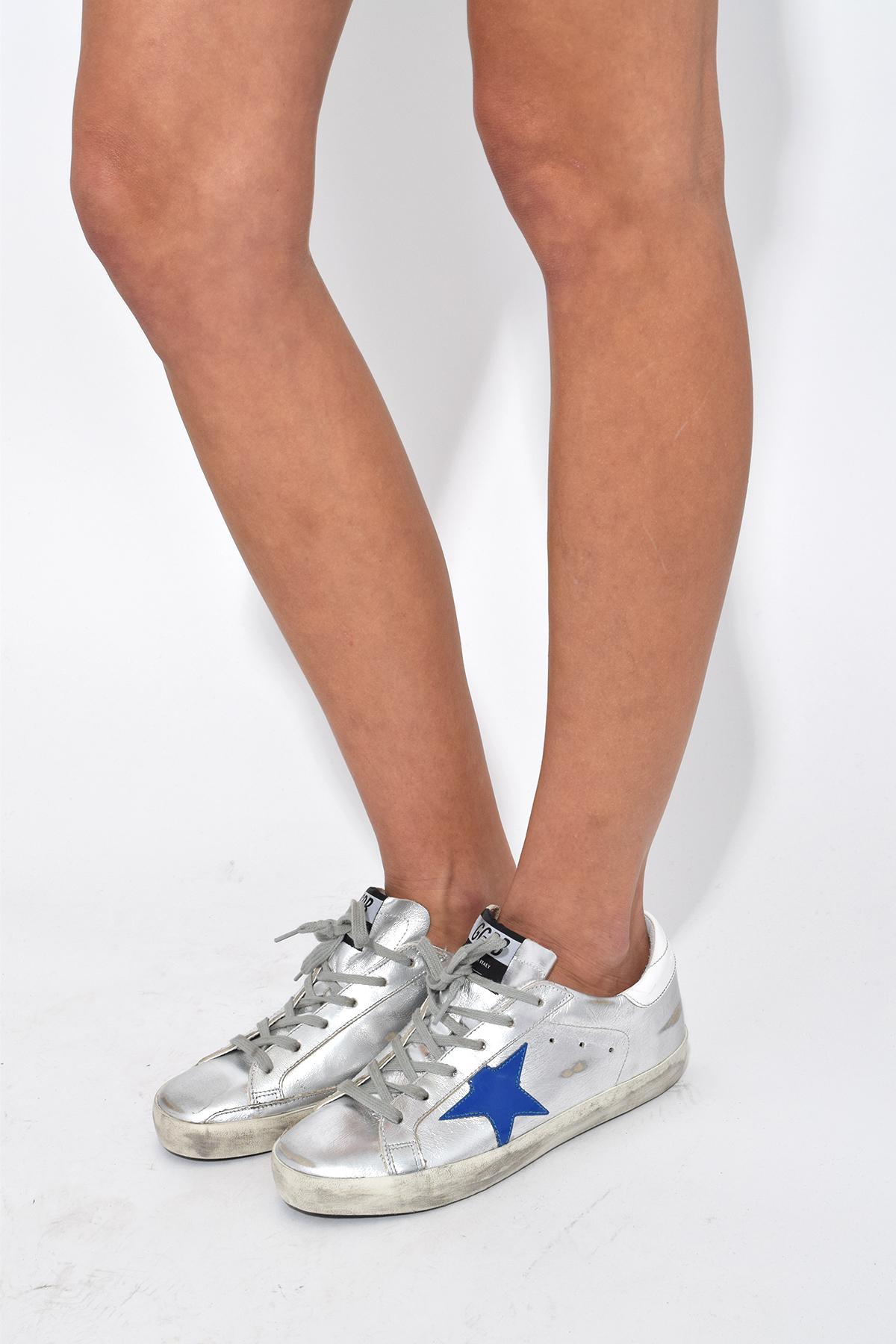 Golden Goose Superstar Sneakers In Silver With Red/blue Star in Metallic |  Lyst
