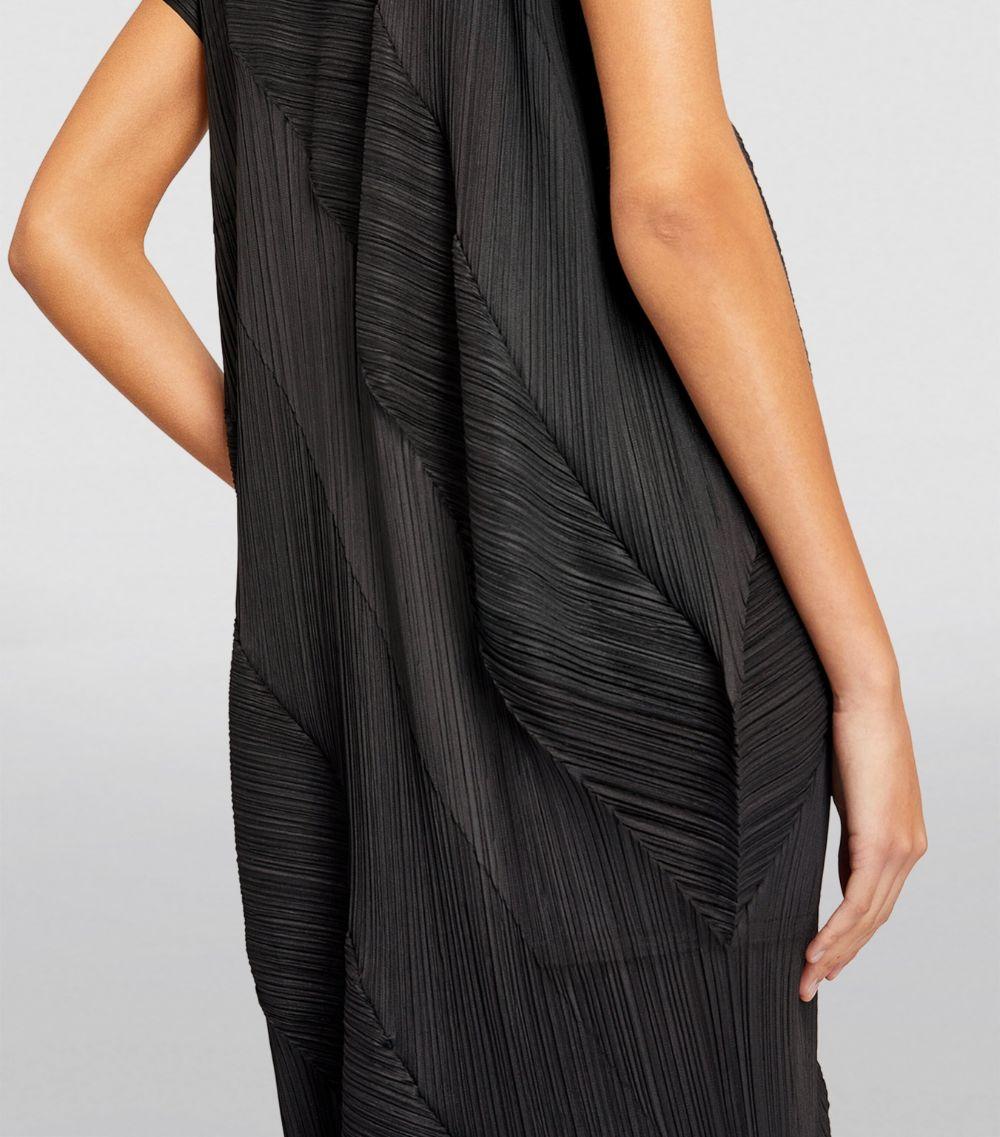 PLEATS PLEASE トップス　KOMBU 黒 Pleats Please Issey Miyake Asymmetric Kombu Top in Black | Lyst