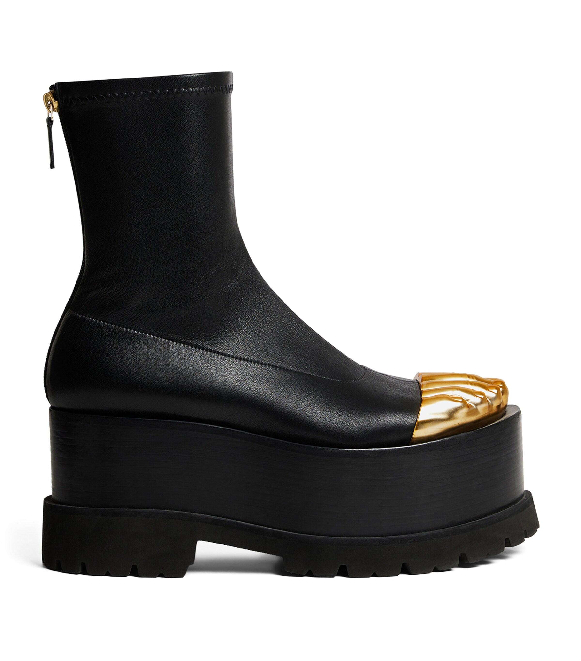 schiaparelli-Black-Trompe-