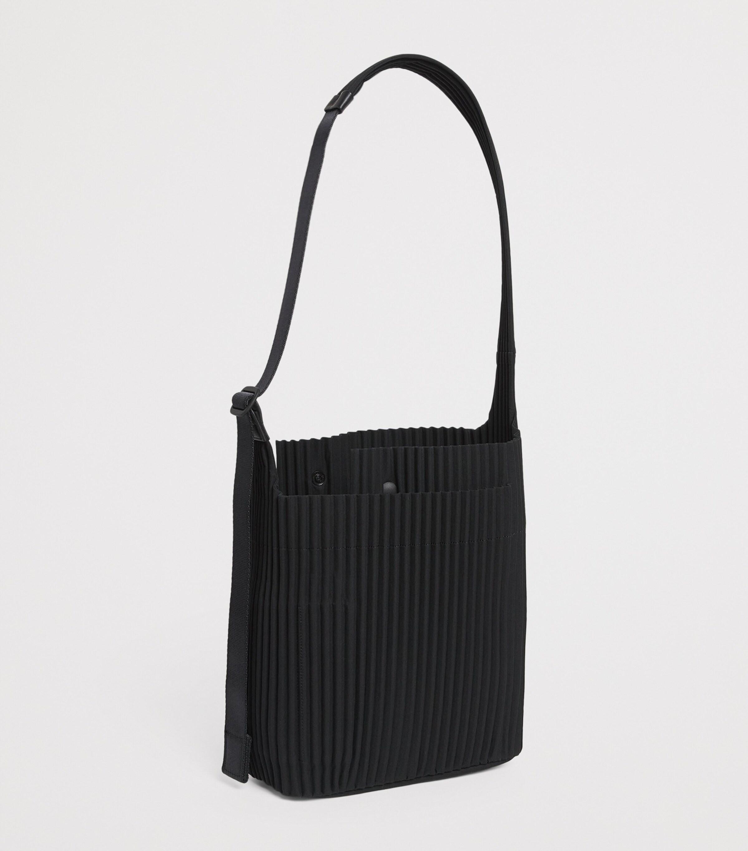 Homme Plissé Issey Miyake Messenger bags for Men | Online