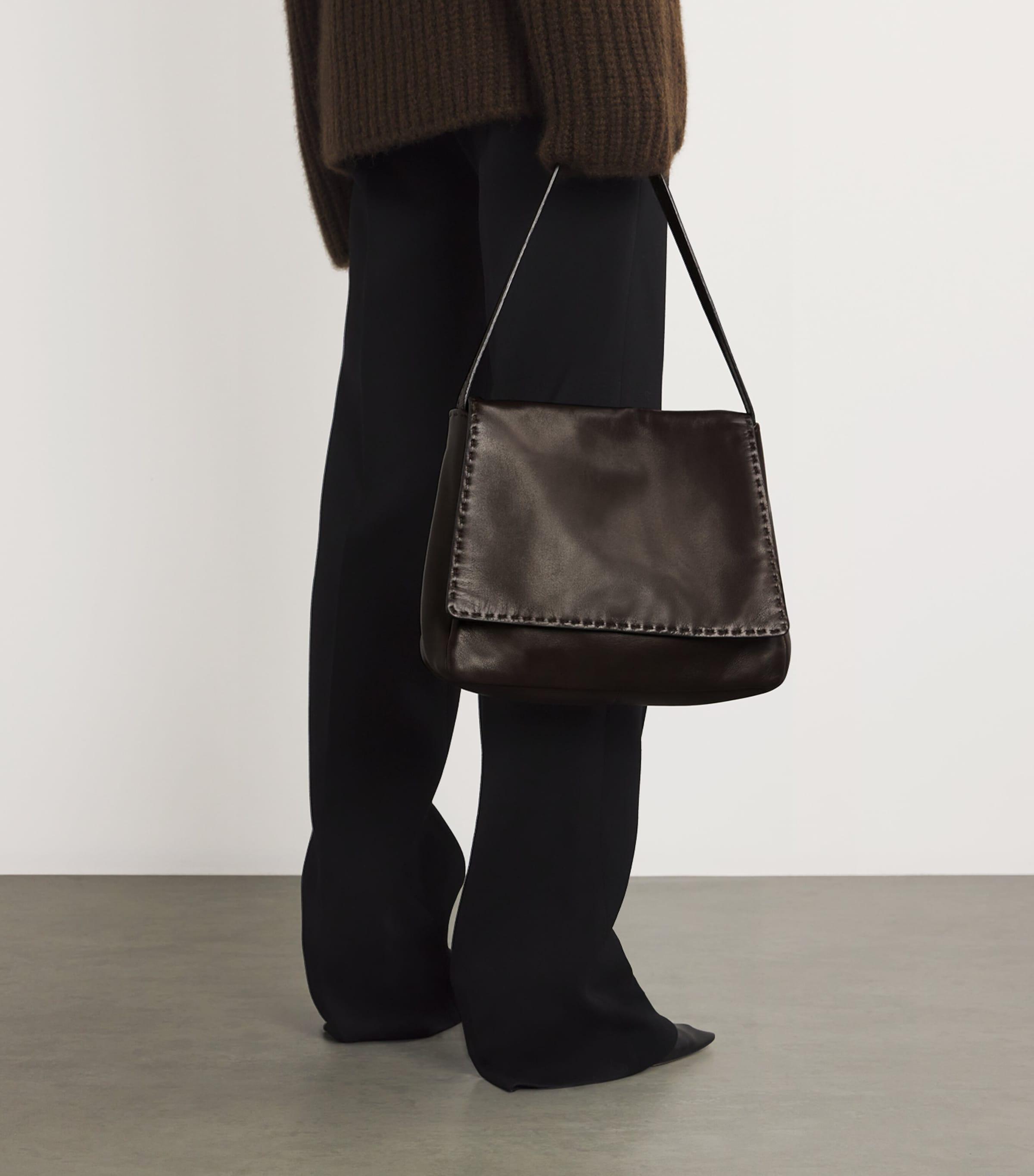 ◆THE ROW 最新作◆Nuance Hobo バッグ/Black◆ The Row Nuance Hobo Bag in Black ANS | FWRD