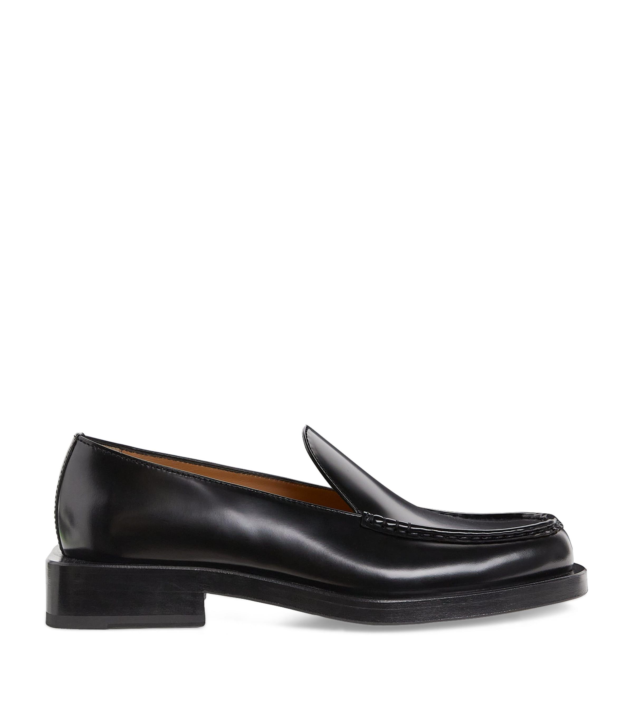 【関税込み】JACQUEMUS スリッパ & ローファー Jacquemus Slip-on shoes for Men | Online Sale up to 55% off