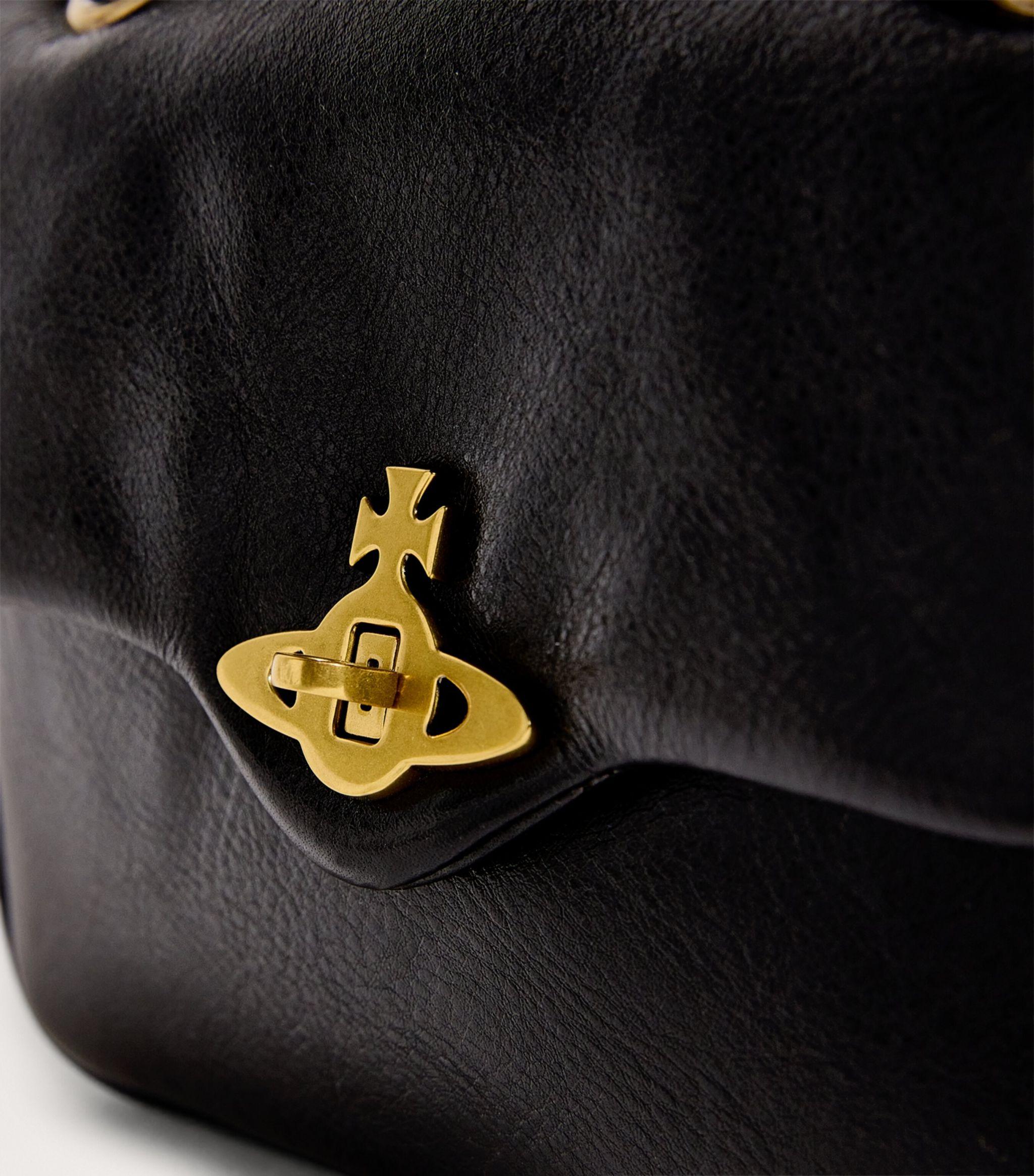 ショルダーバッグ・ポシェット VIVIENNE WESTWOOD SMALL ANITA CROSSBODY BAG Anita Small Shoulder Bag in BLACK | Vivienne Westwood®