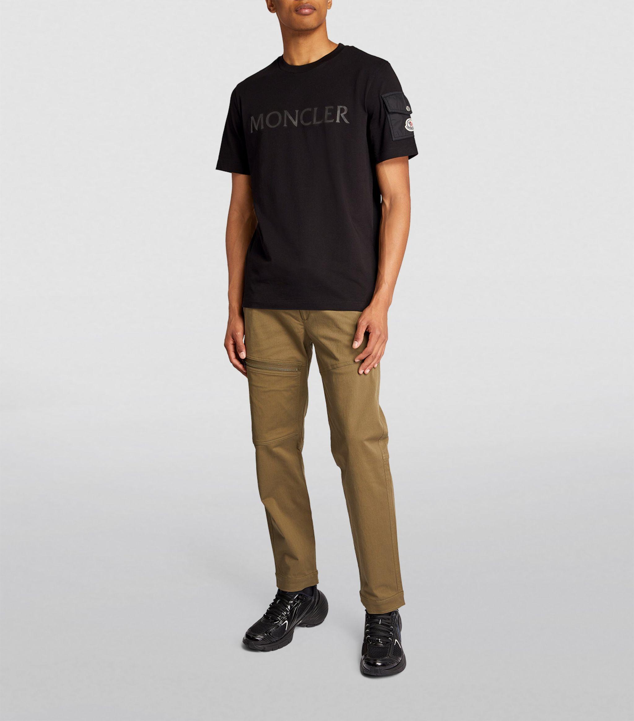 新品 フランス直営購入】MONCLER ロゴ 胸 ポケット Tシャツ Mサイズ