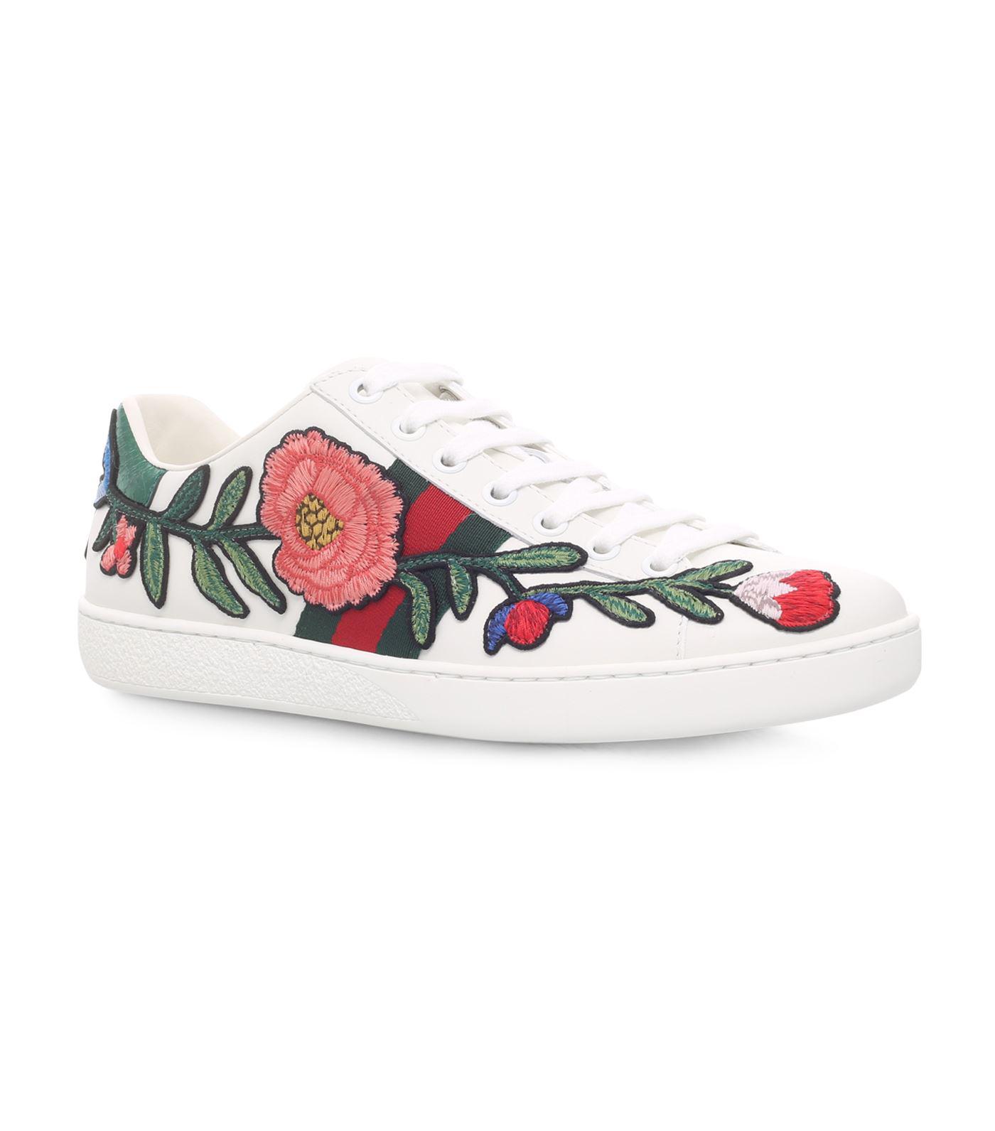 Gucci Ladies Ace Embroidered Flower Logo White Leather Sneakers | Lyst
