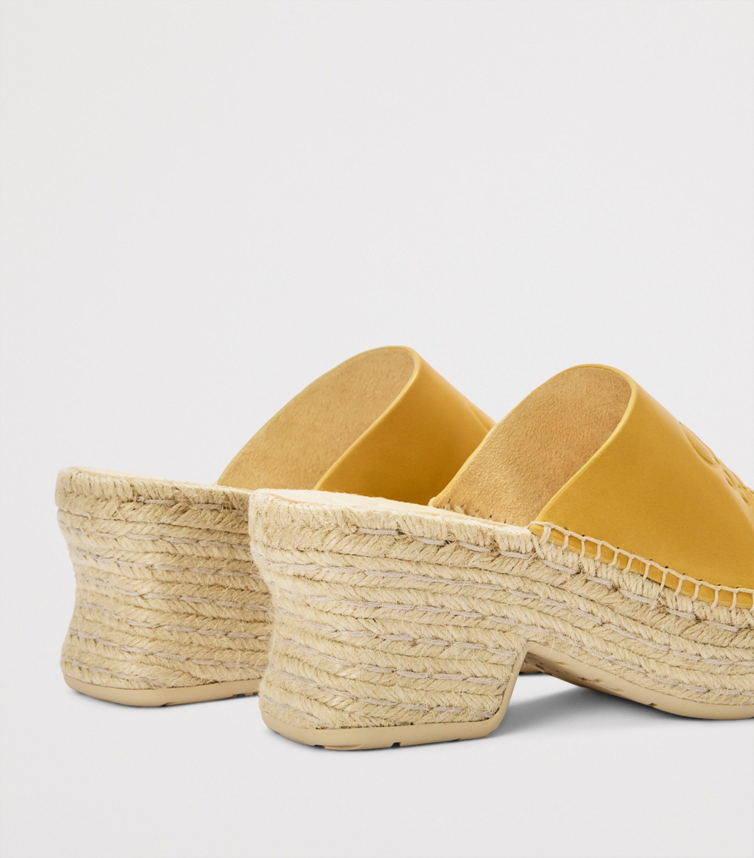 【LOEWE】 Paula's Ibiza Petal 80 espadrille mules Paula's Ibiza Petal 80 platform mules in white - Loewe