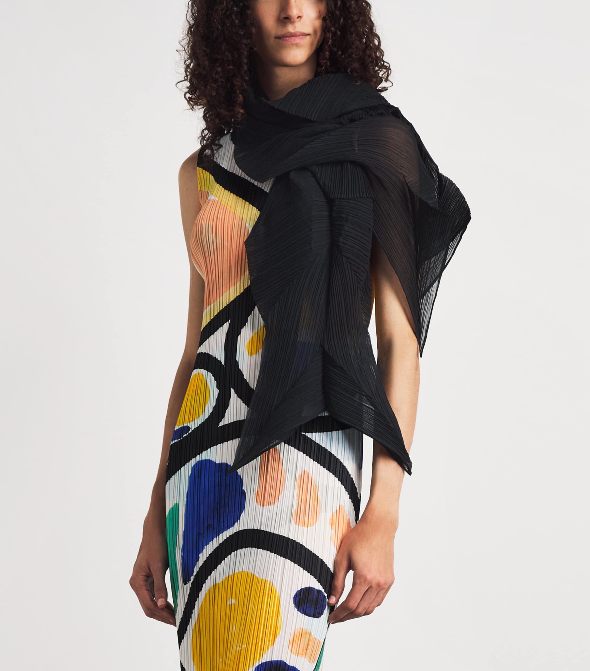Pleats Please Issey Miyake Scarves and mufflers for Women | Online