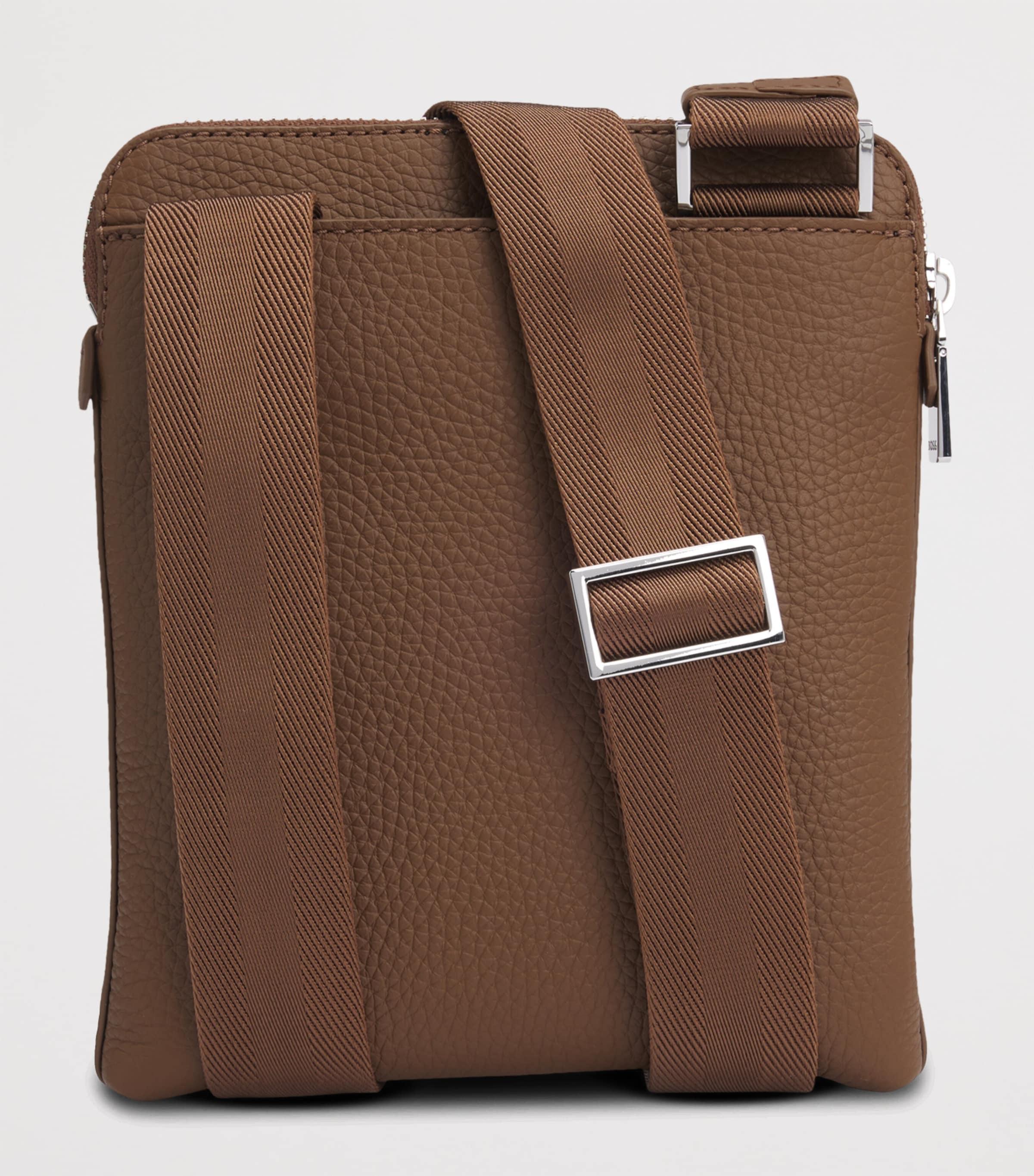 HUGO BOSS メンズ メッセンジャーバッグ レザー ブラウン used 楽天市場】HUGO BOSS ヒューゴボス ショルダーバッグ 50536491
