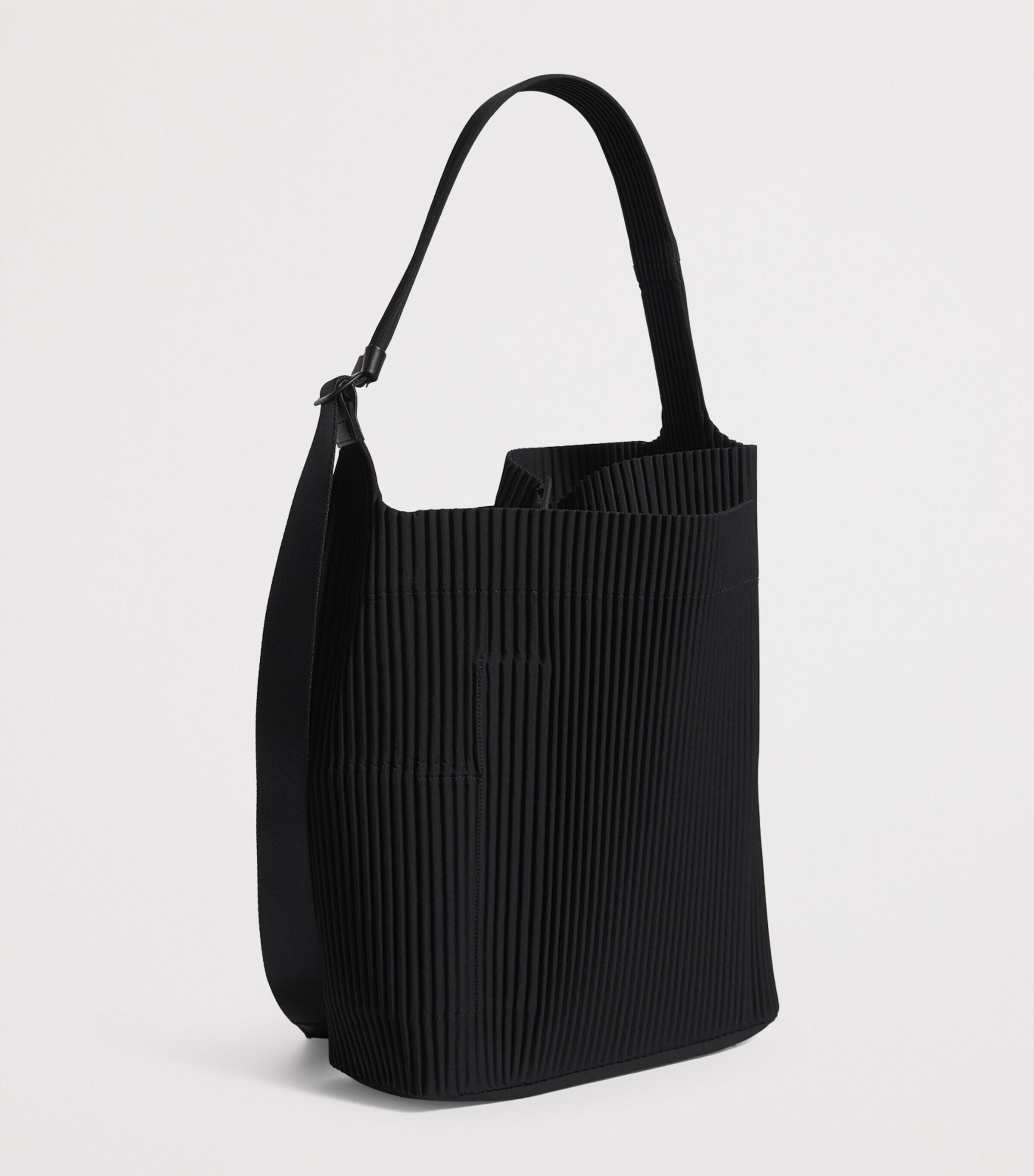 Homme Plissé Issey Miyake Pleated Utility Shoulder Bag in Black 
