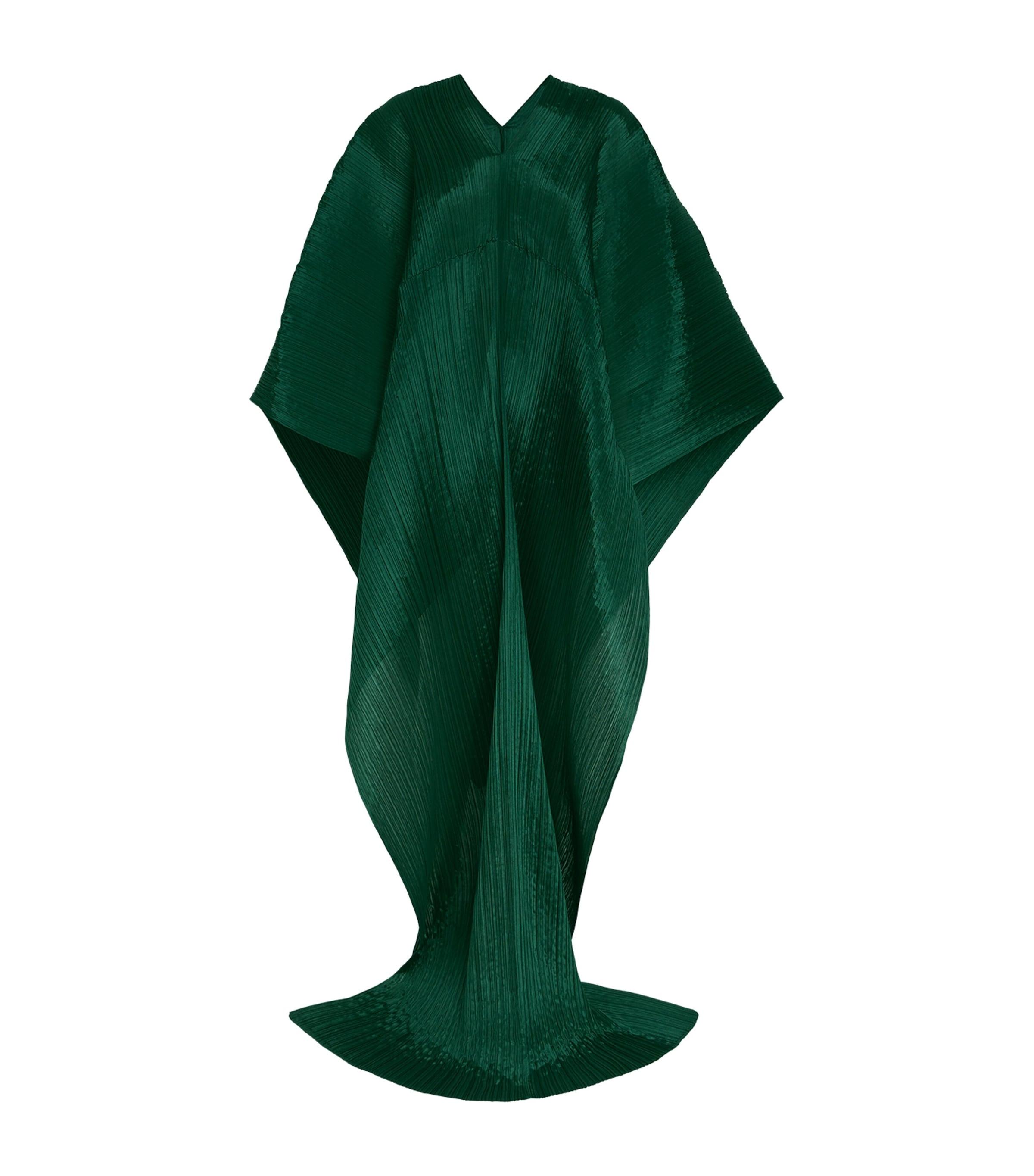 Pleats Please Issey Miyake Basics Madame-T Stole in Green | Lyst
