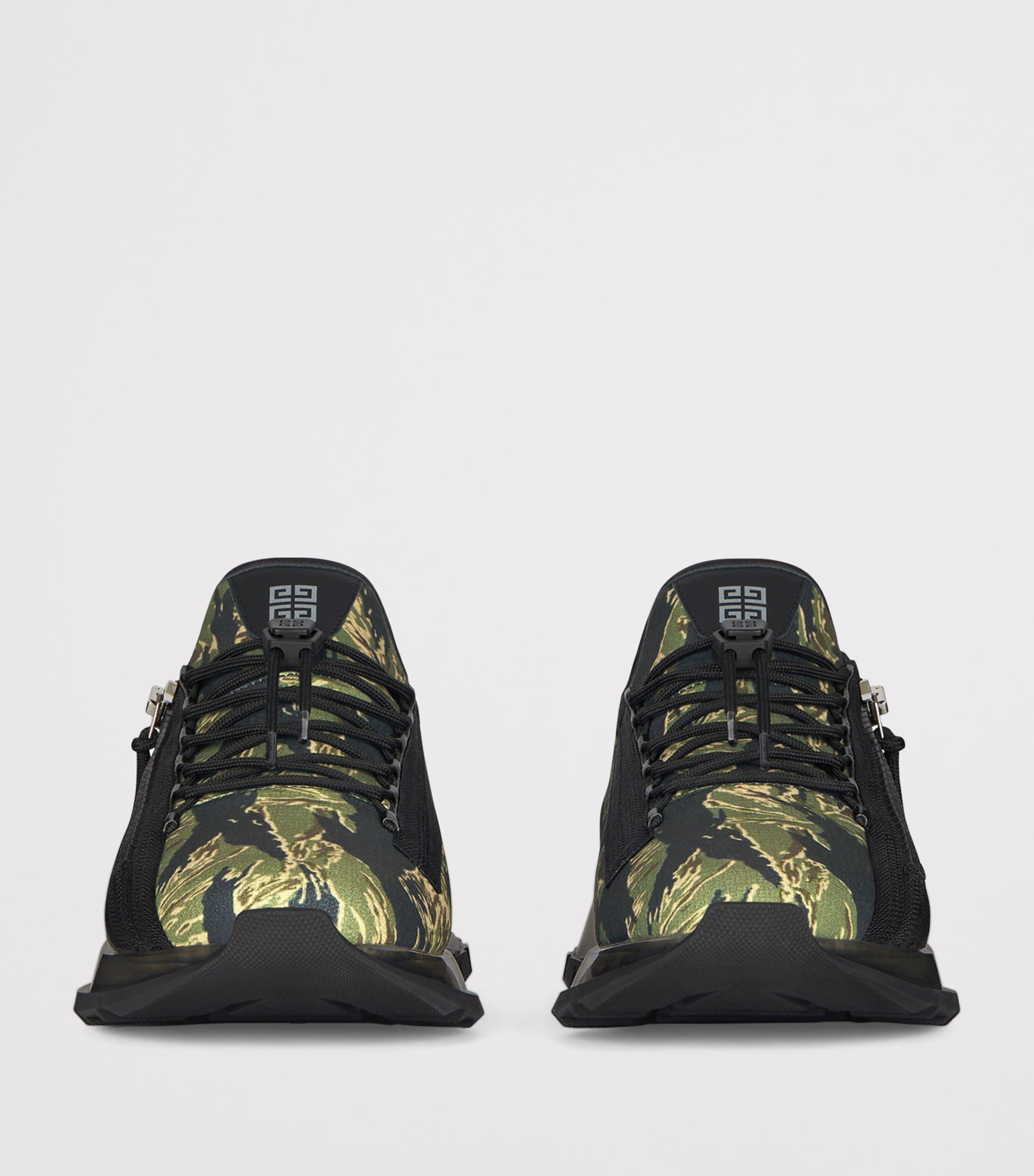スニーカー GIVENCHY SNEAKER SPECTRE WITH CAMOUFLAGE PRINT Givenchy Sneaker Spectre with camouflage print | TheDoubleF
