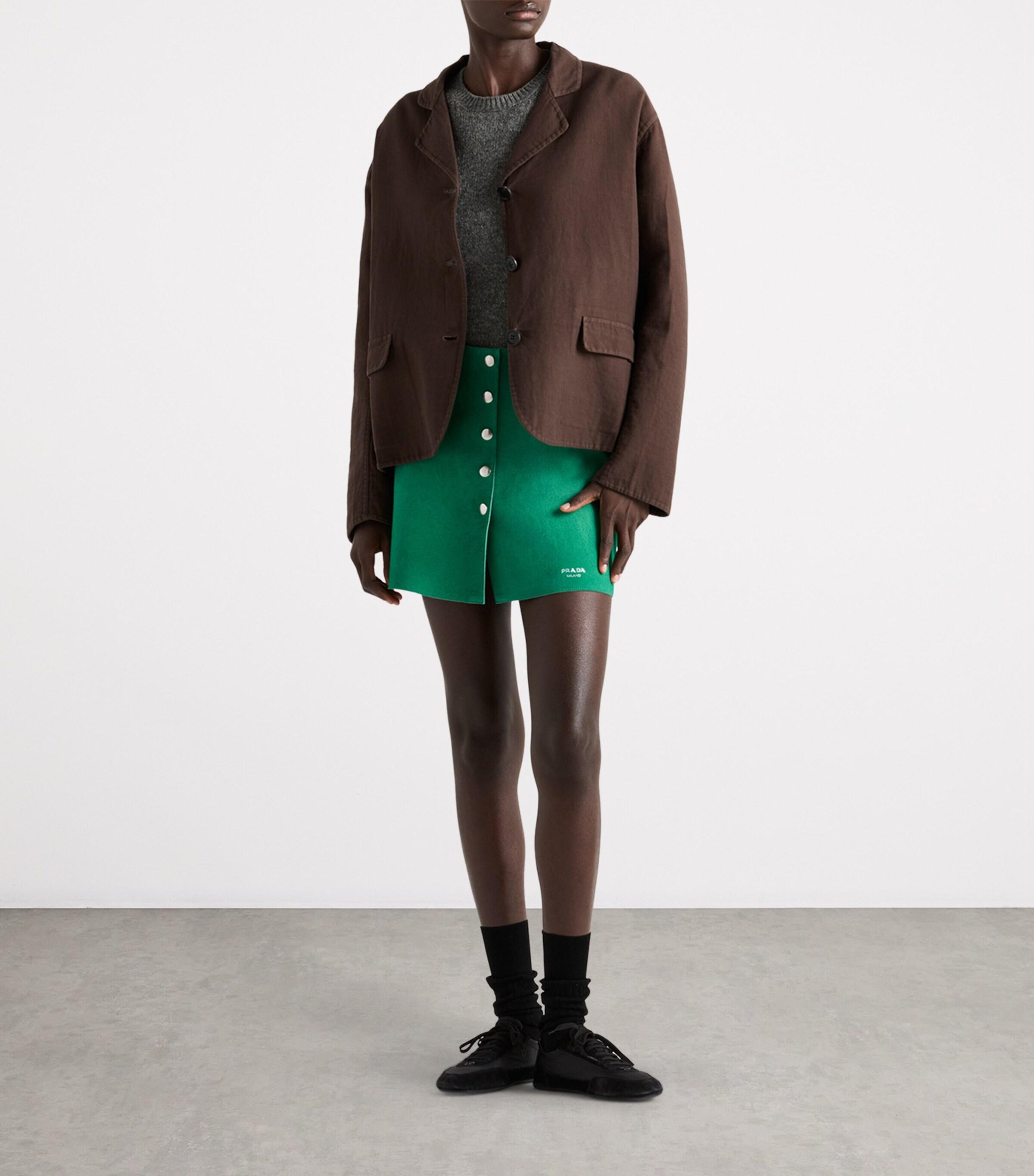 ミニスカート PRADA GRASS GREEN SUEDE MINI SKIRT Prada Grass Suede Mini Skirt in Green | Lyst
