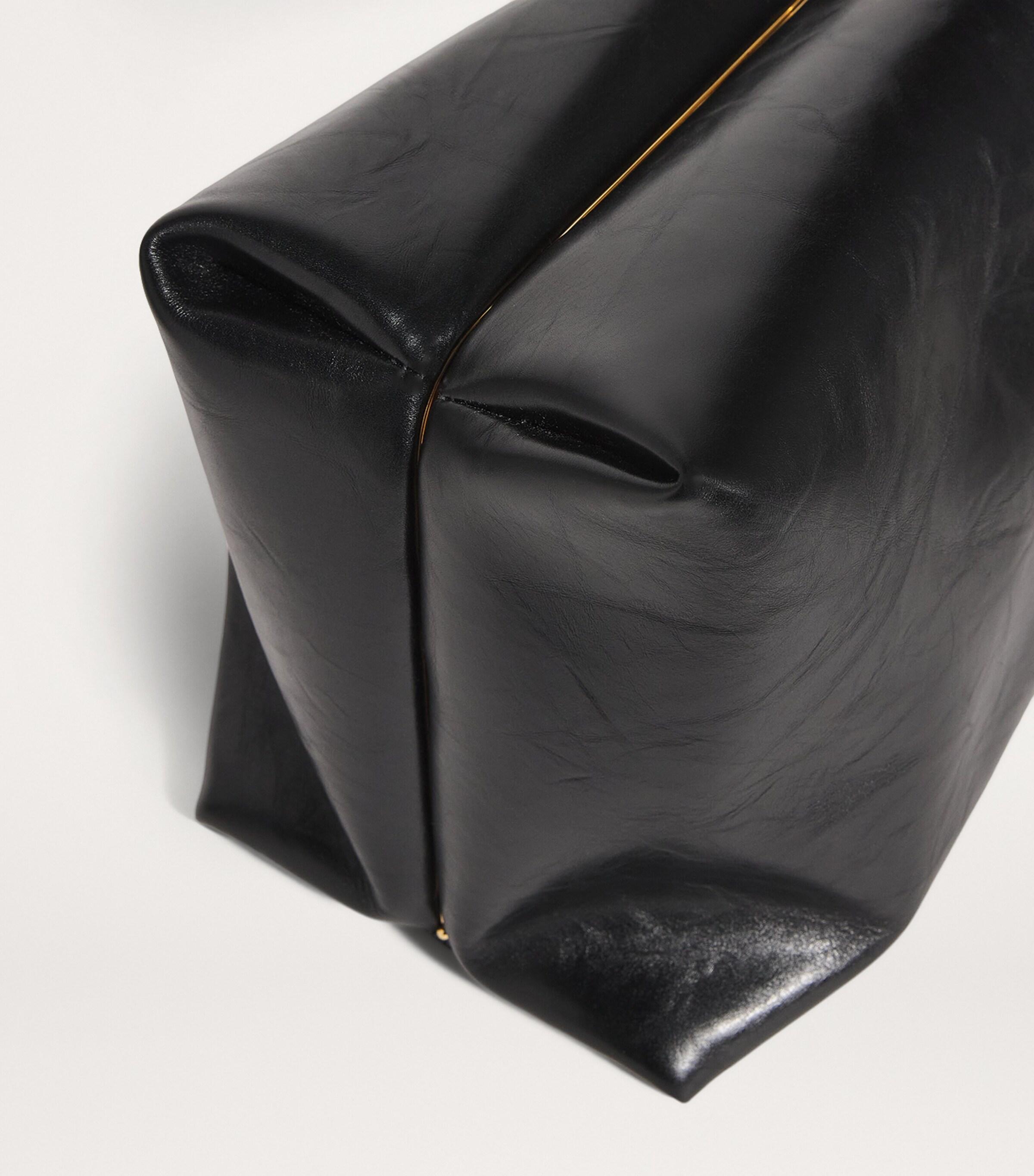 【関税＆送料込み】Jil Sander Large 'Goji Pillow' Black Lea Jil Sander Large Leather Goji Pillow Clutch Bag in Black | Lyst