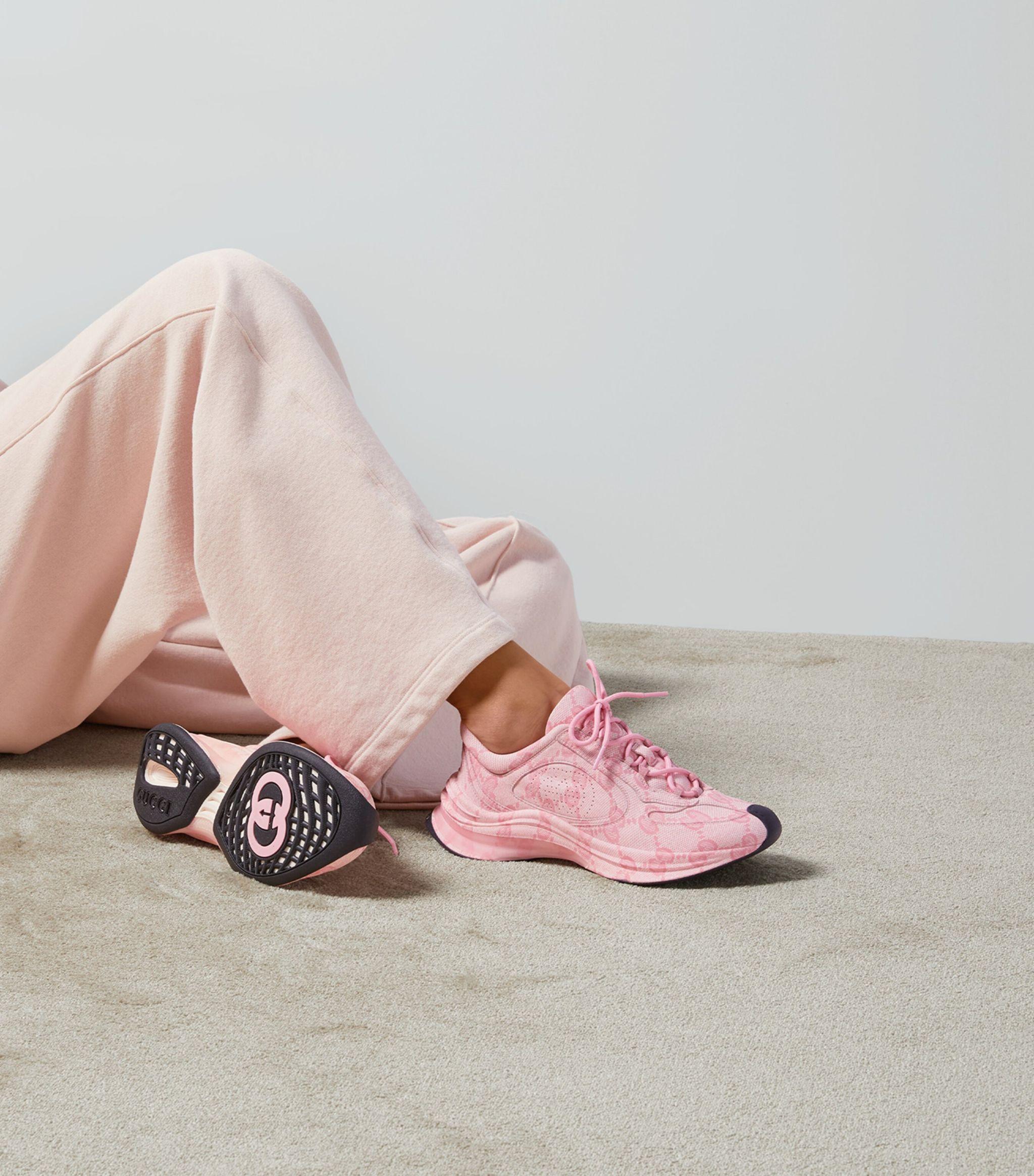 Gucci Run Trainer in Pink Lyst