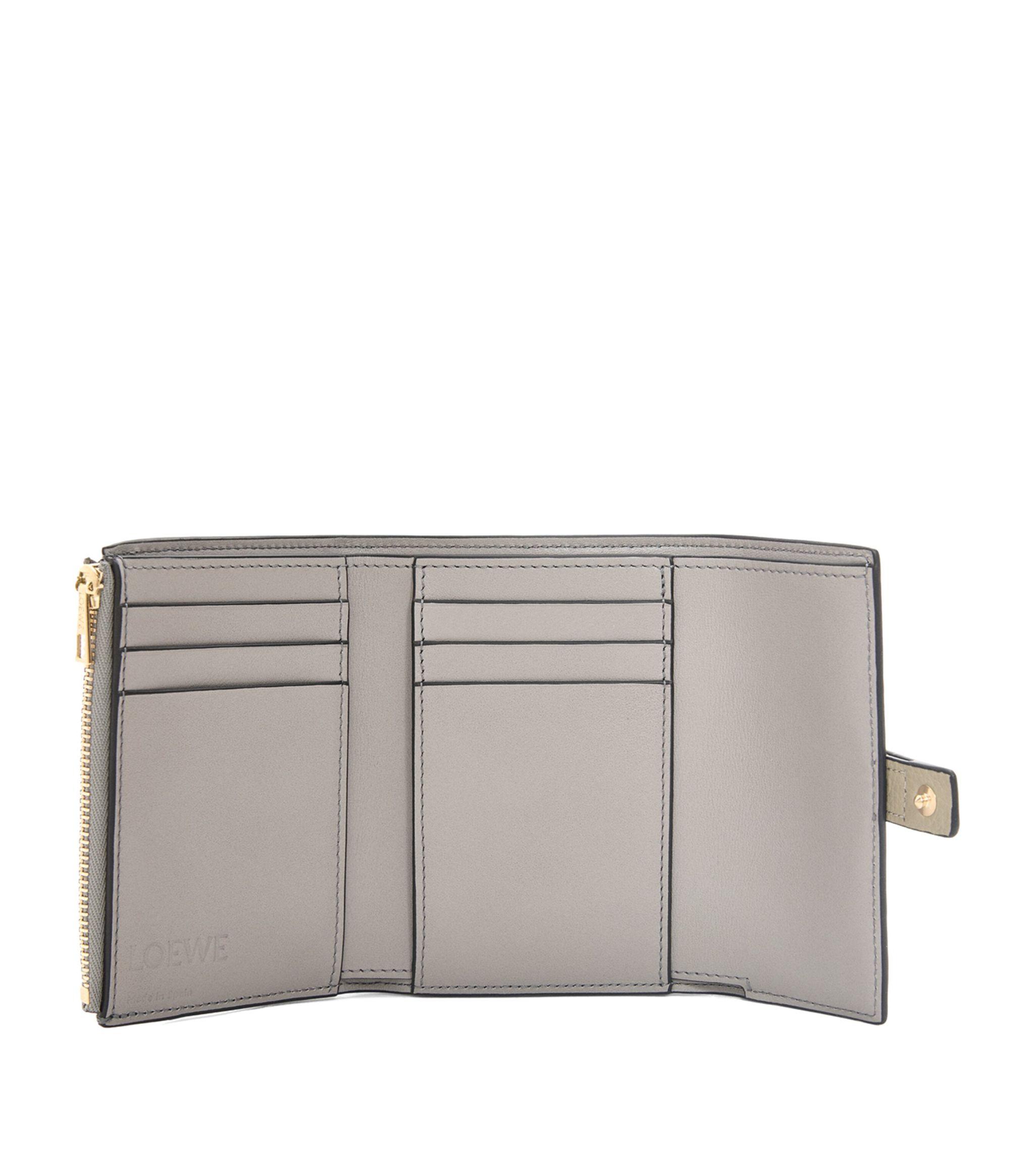 Loewe Calfskin Vertical Wallet in Natural | Lyst