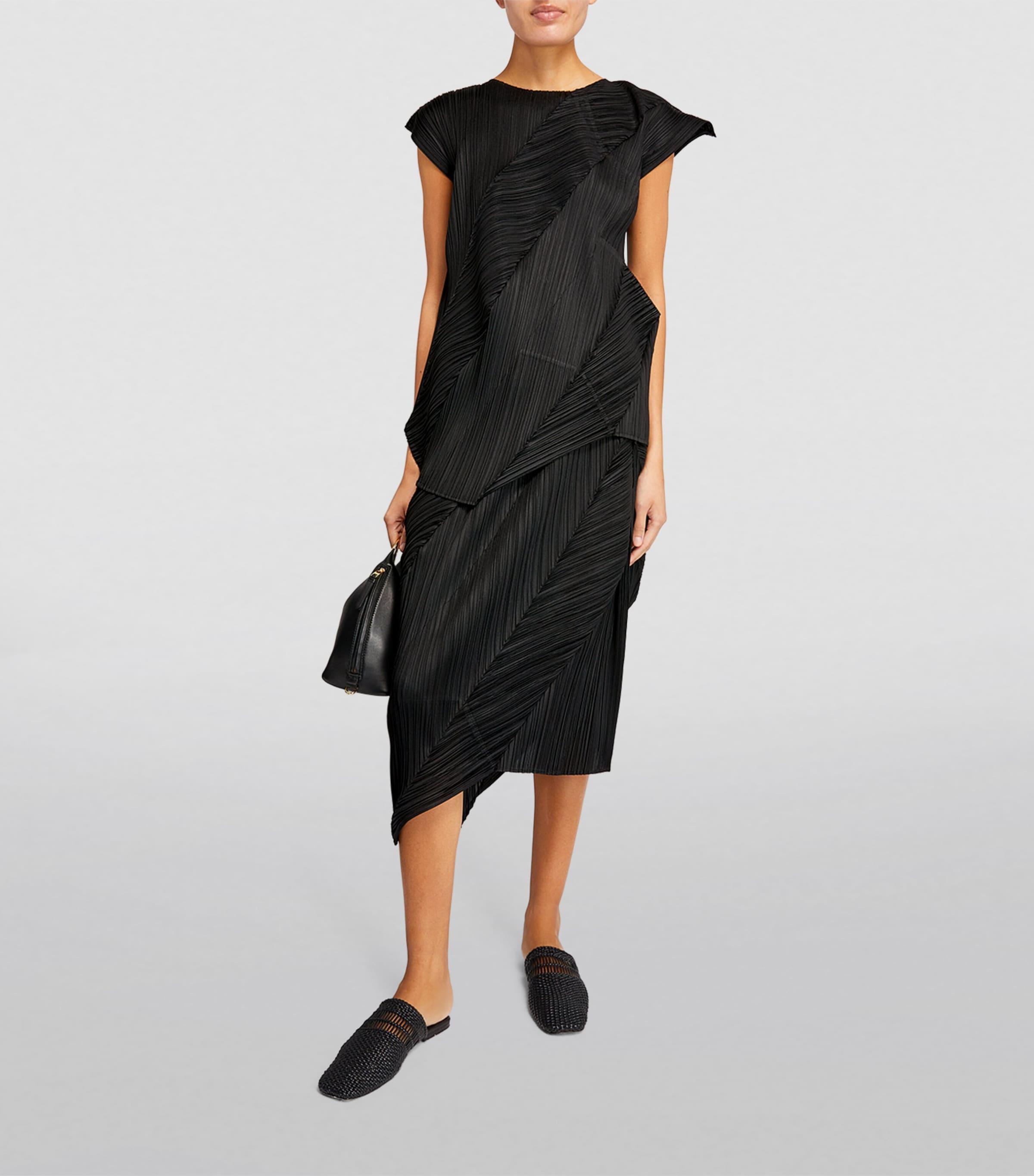 Pleats Please Issey Miyake Asymmetric Kombu Top in Black | Lyst