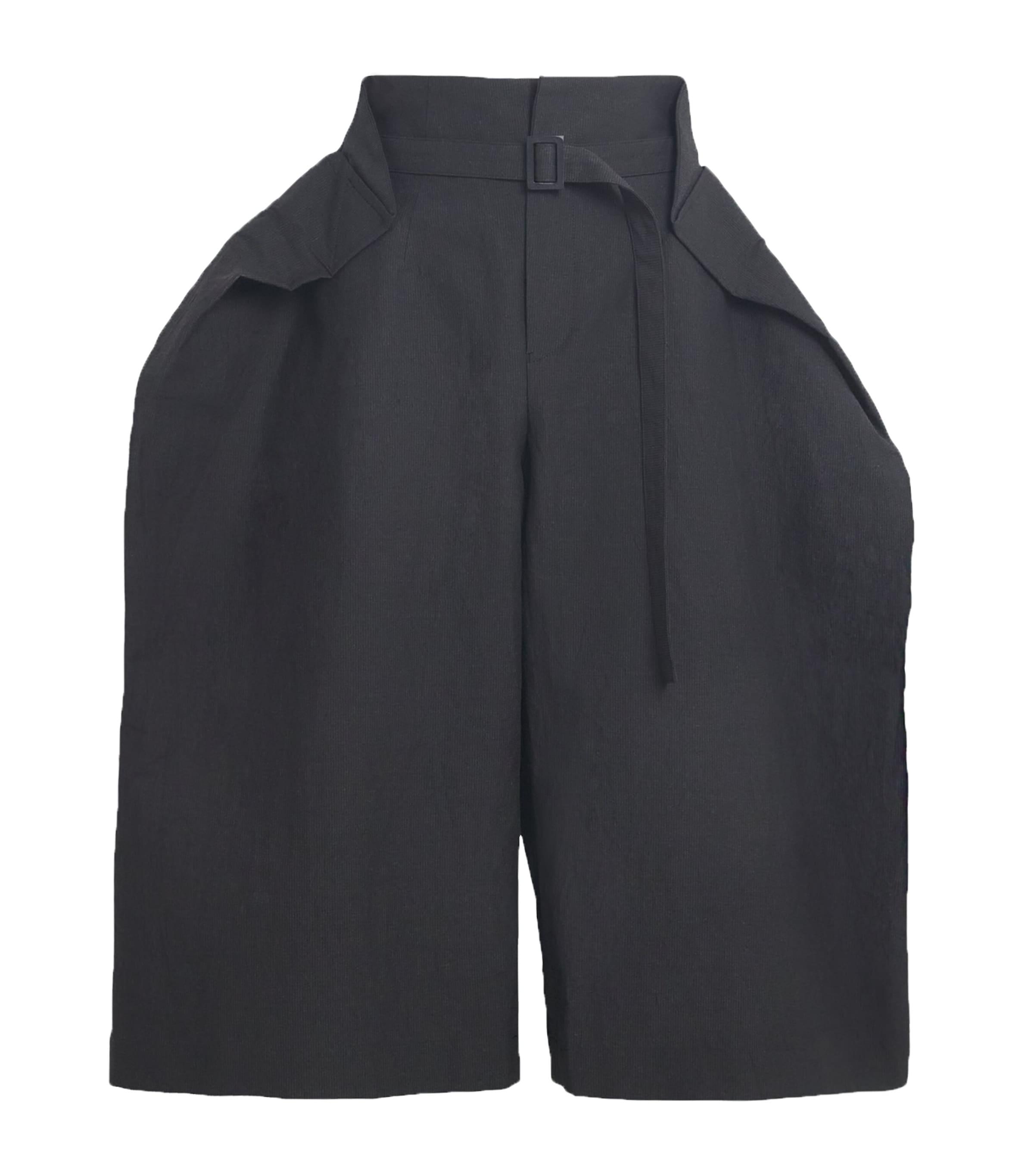 パンツ ISSEY MIYAKE Women Shorts  Burmudas IM48KF359 15 Black Pants – ISSEY MIYAKE ONLINE STORE