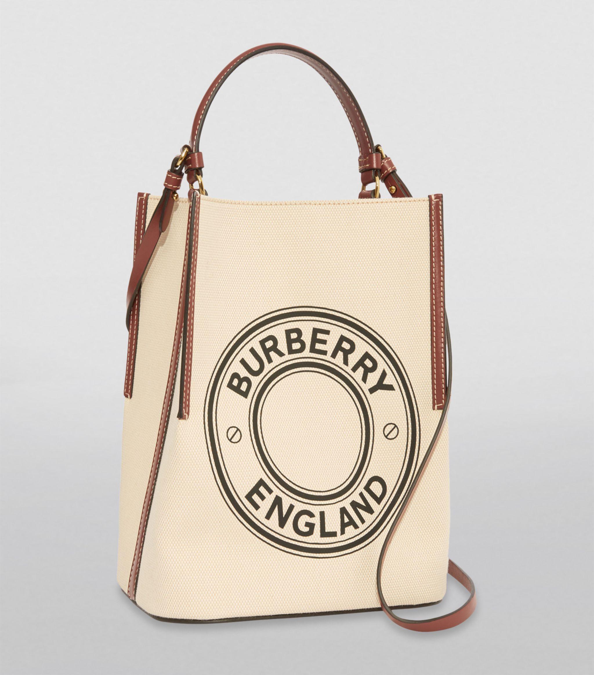 Total 60+ imagen burberry small penny logo tote bag