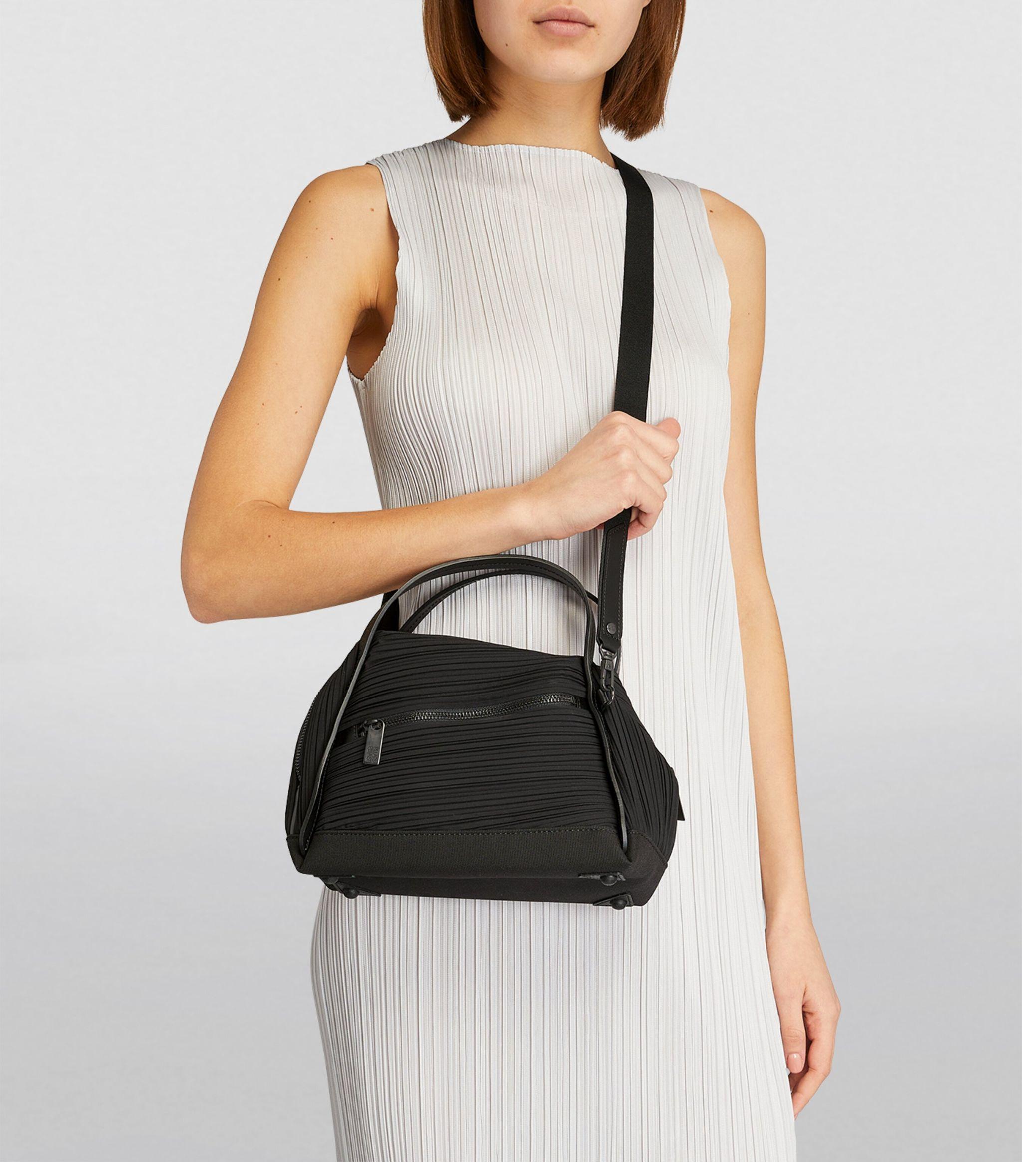 Pleats Please Issey Miyake Bias Pleats Top-Handle Bag in Black | Lyst