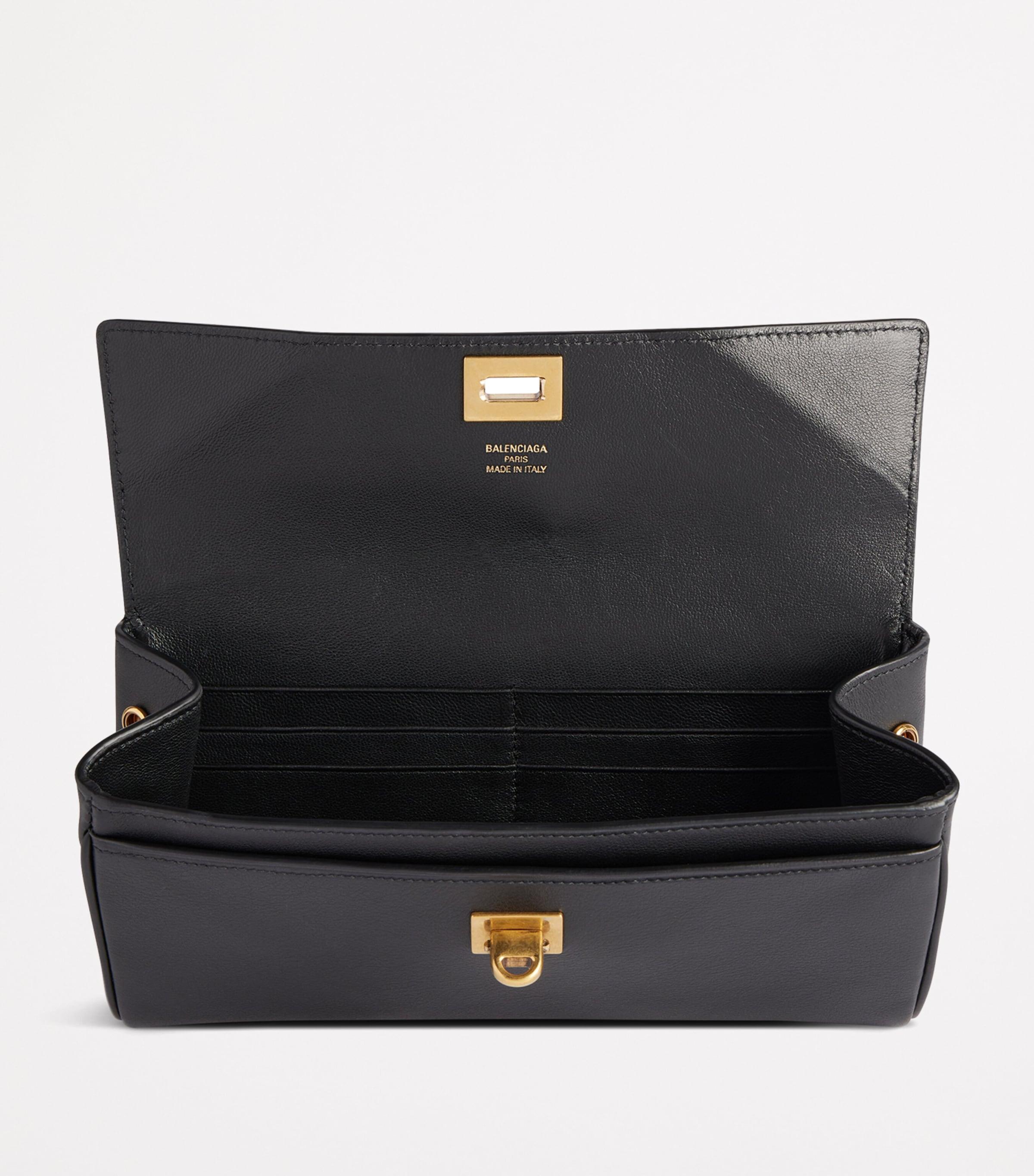 バレンシアガ Balenciaga Rodeo Continental Wallet Women's Rodeo Continental Wallet in Black | Balenciaga US